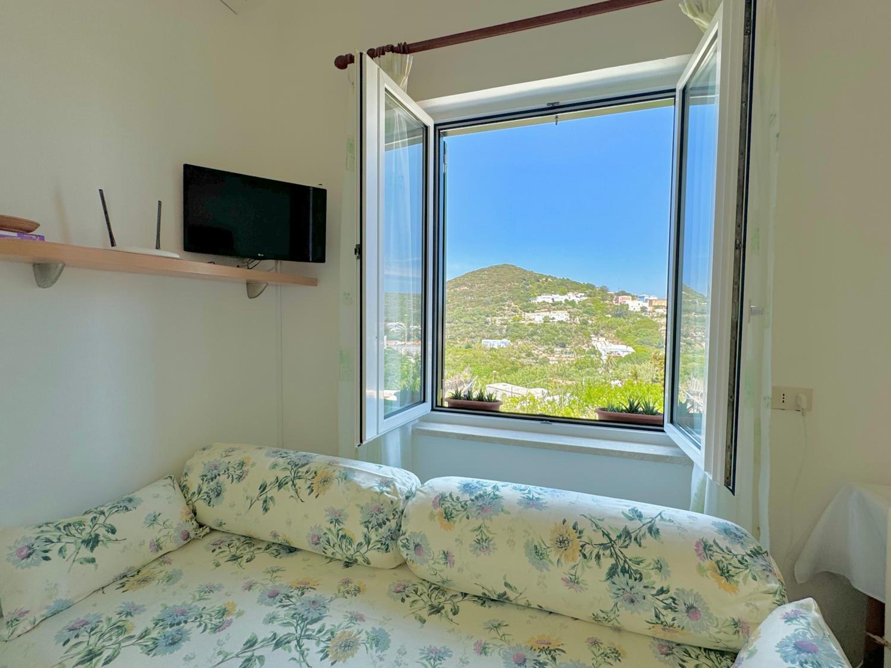 Studio Apartment with Sea View