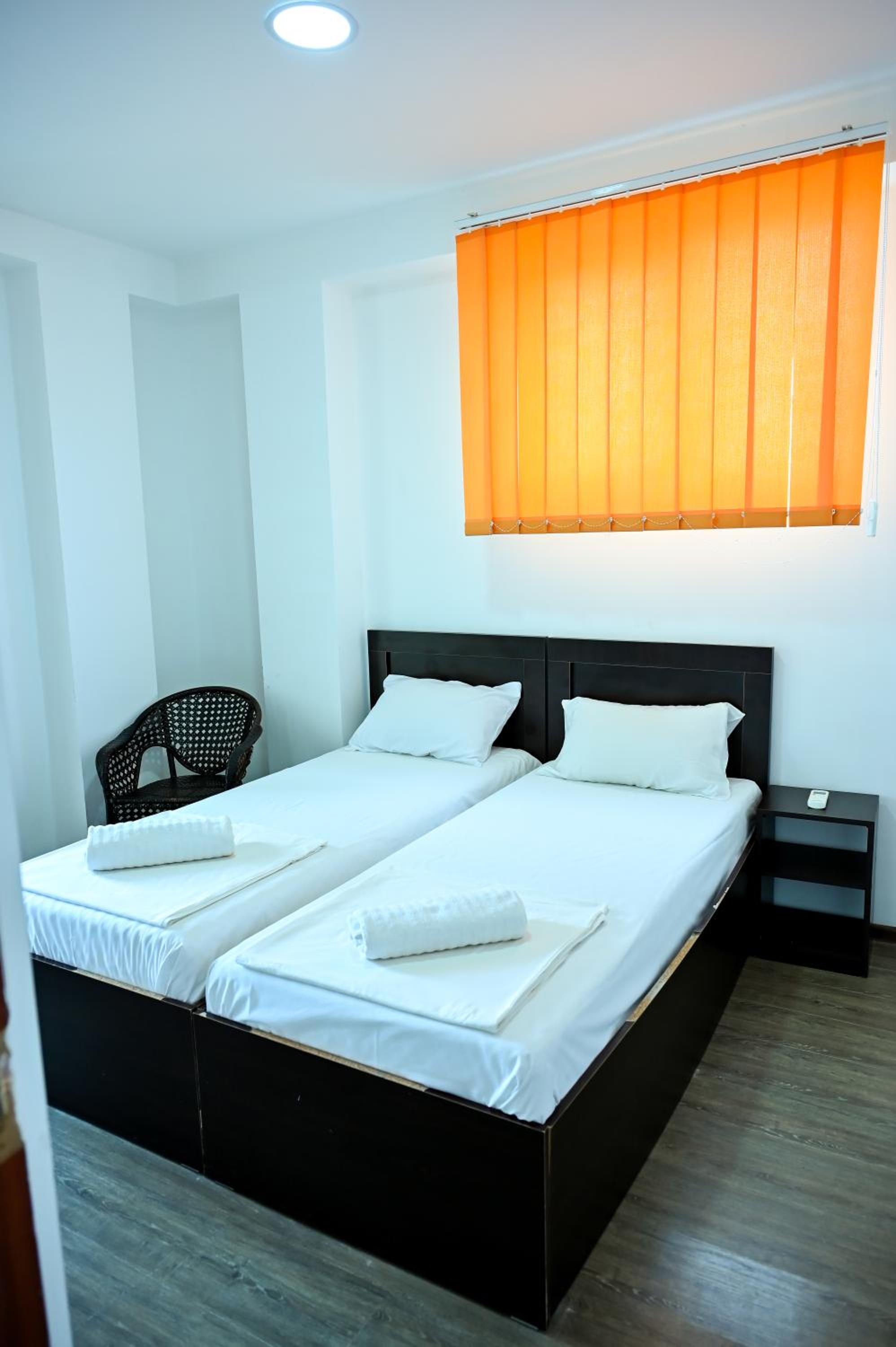 Standard Twin Room With Shared Bathroom photo 3