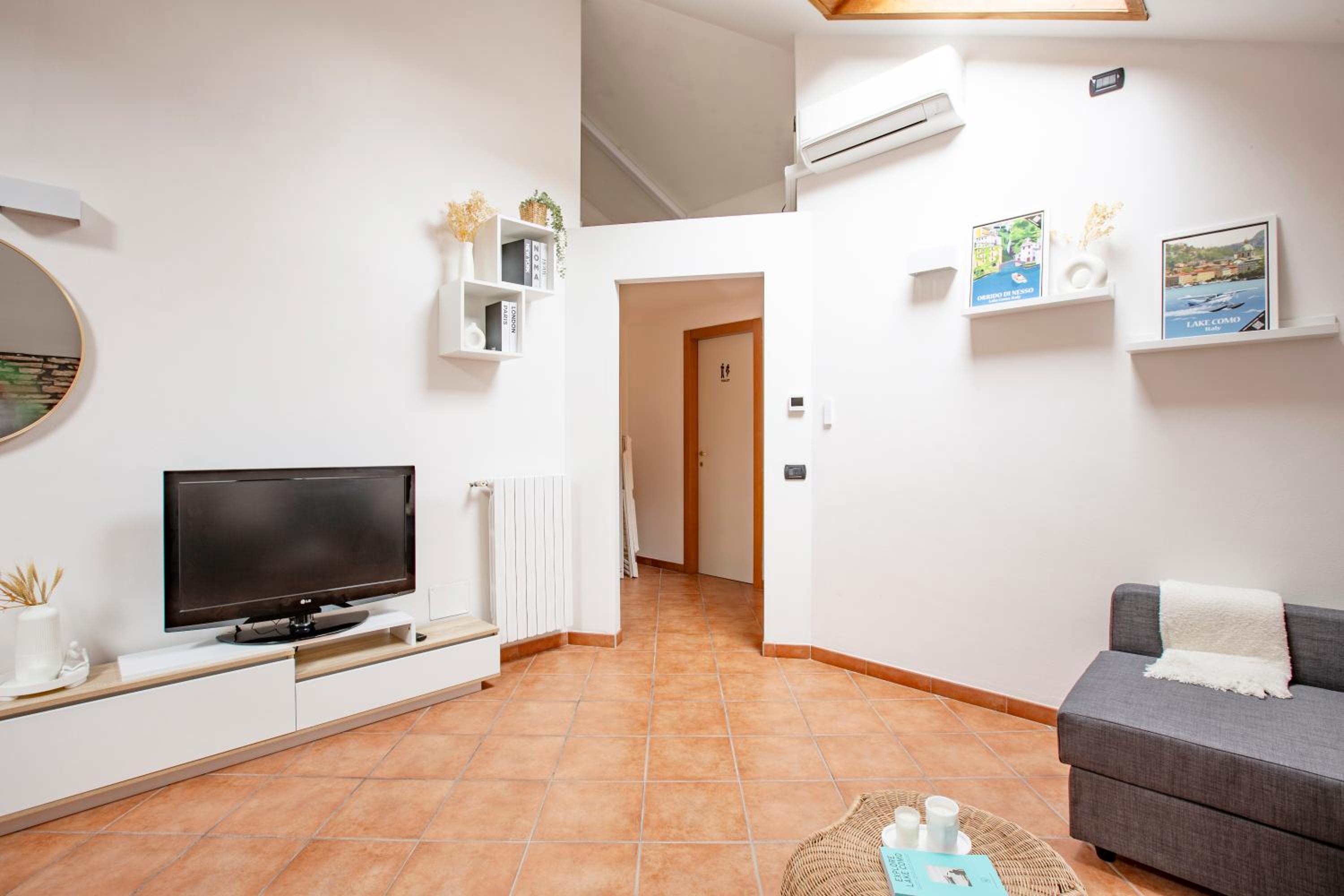 One-Bedroom Apartment - Non-Smoking