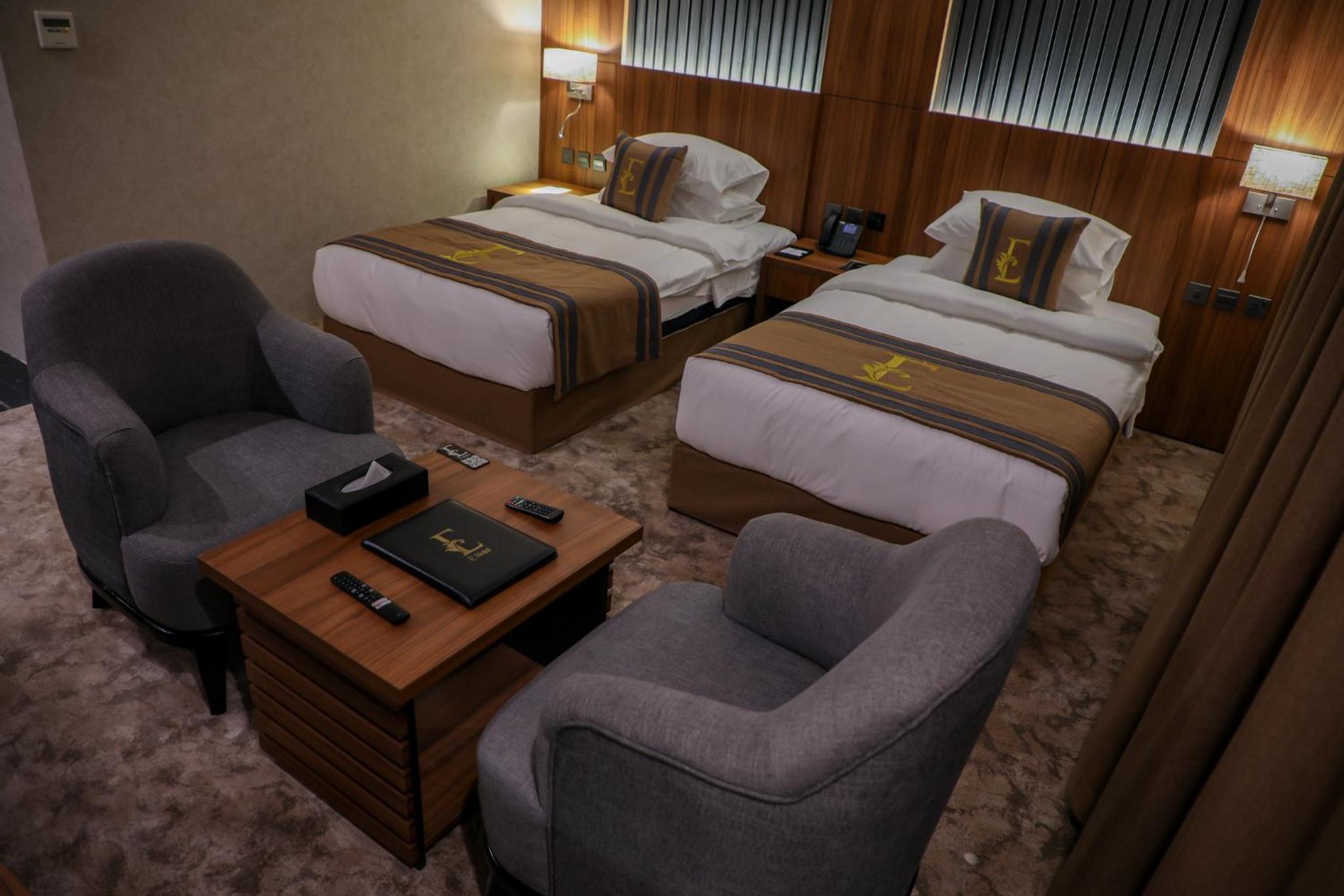 Deluxe Twin Room photo 2