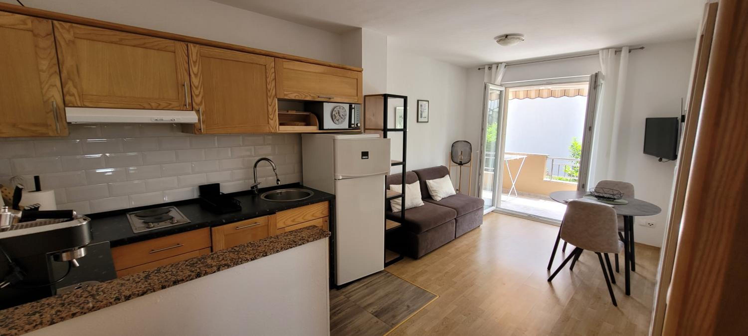 One-Bedroom Apartment