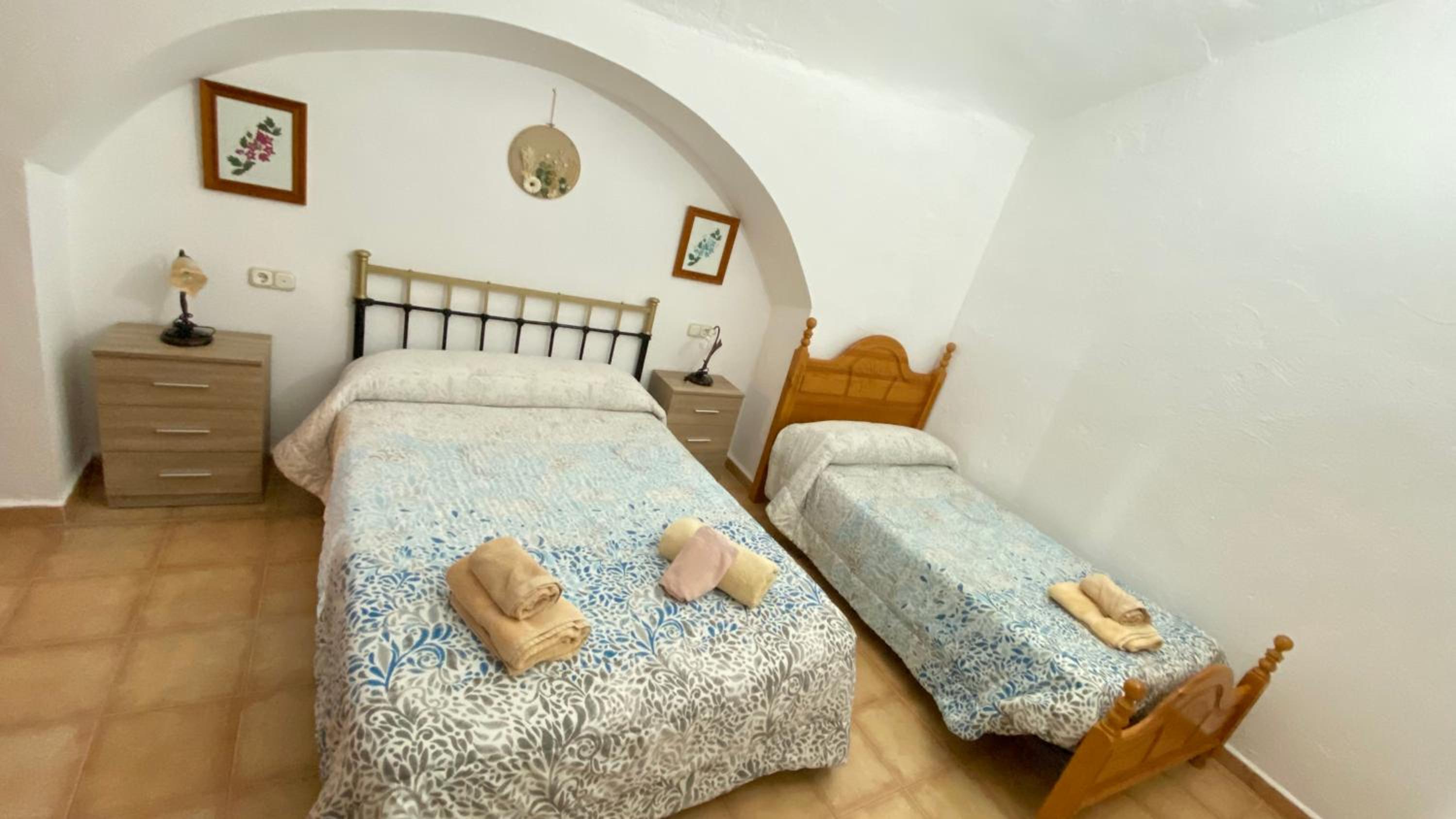 Four-Bedroom House photo 2