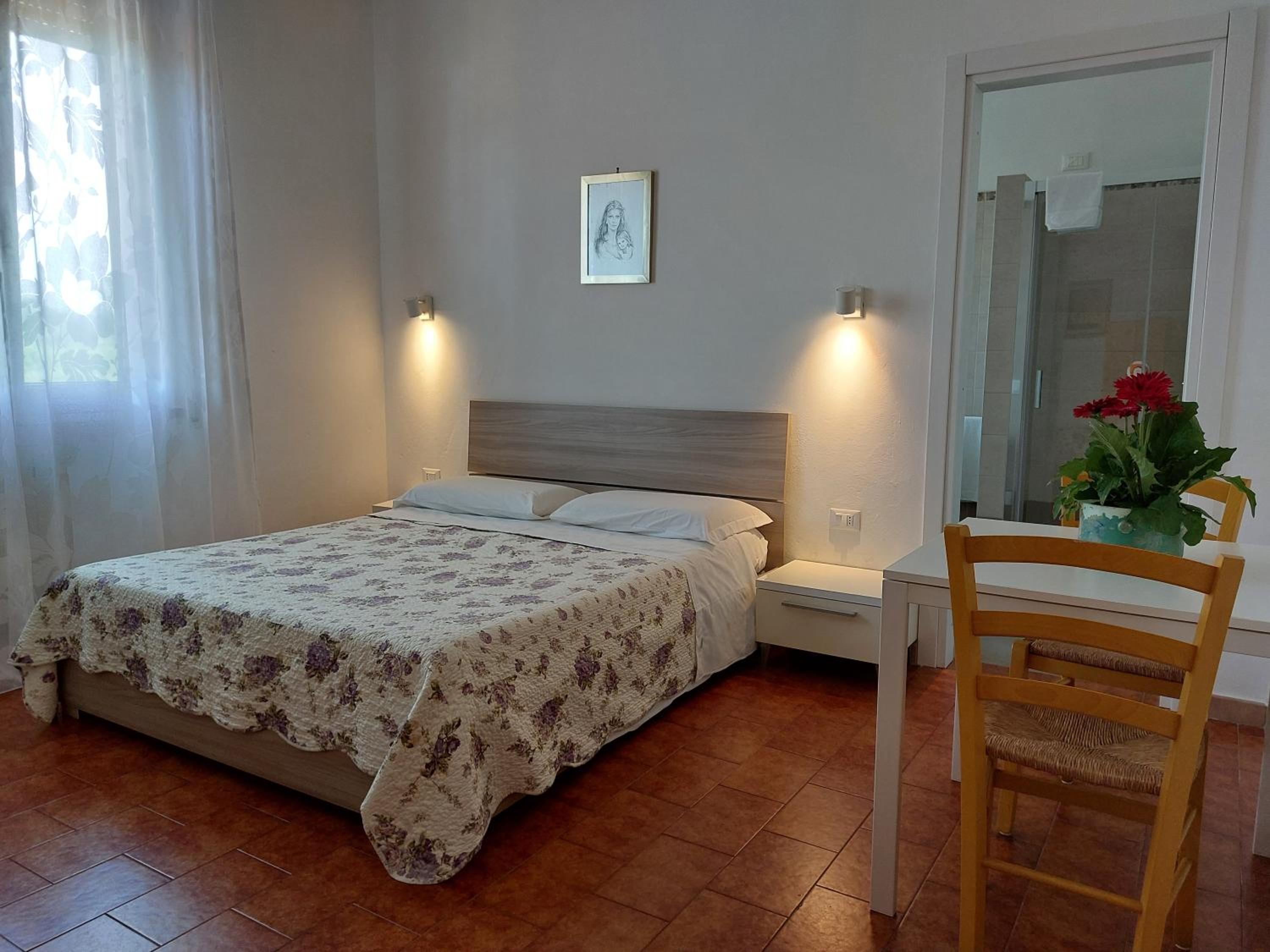 Triple Room with Private Bathroom - Photo 1