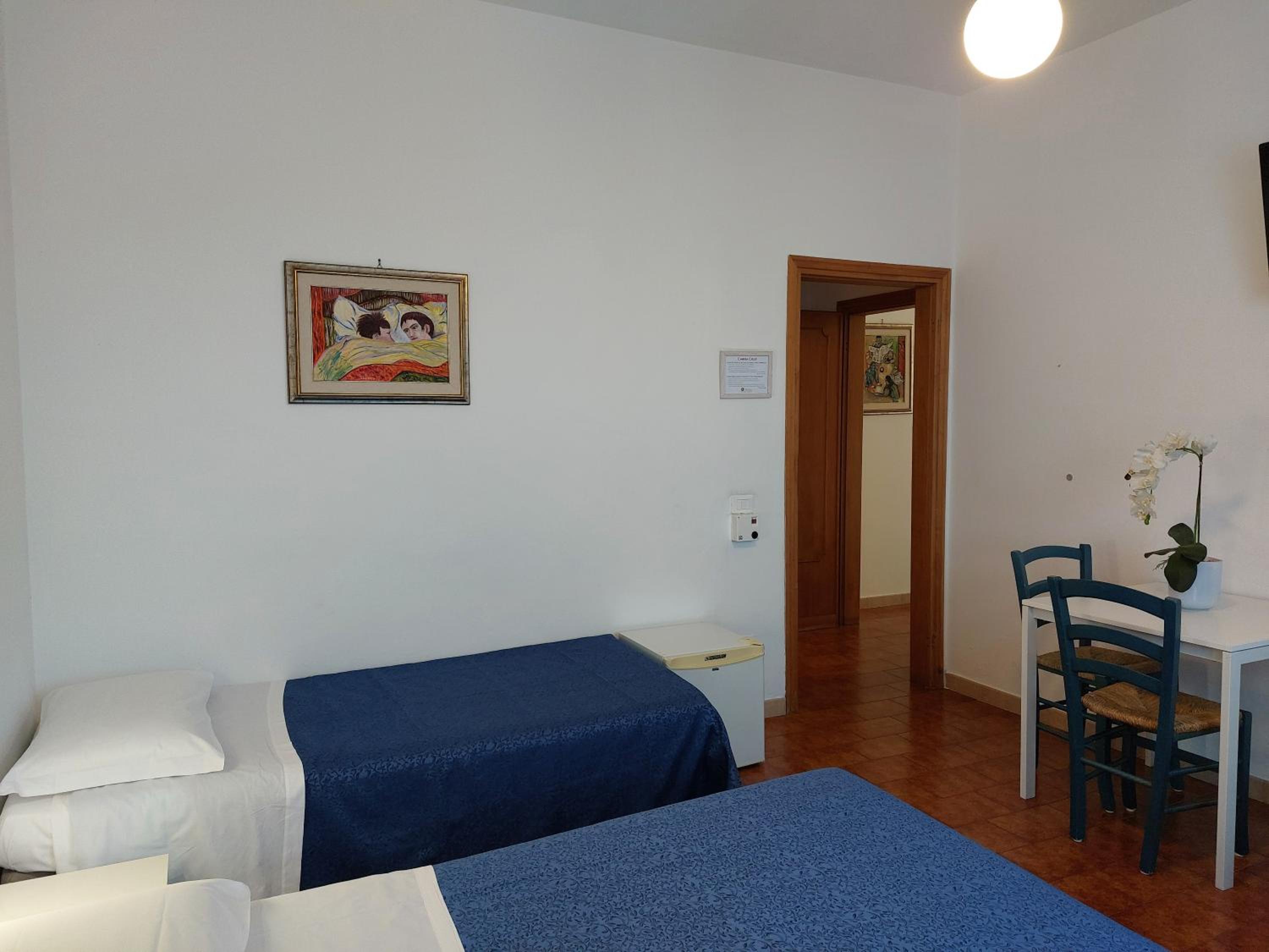 Standard Triple Room - Photo 4