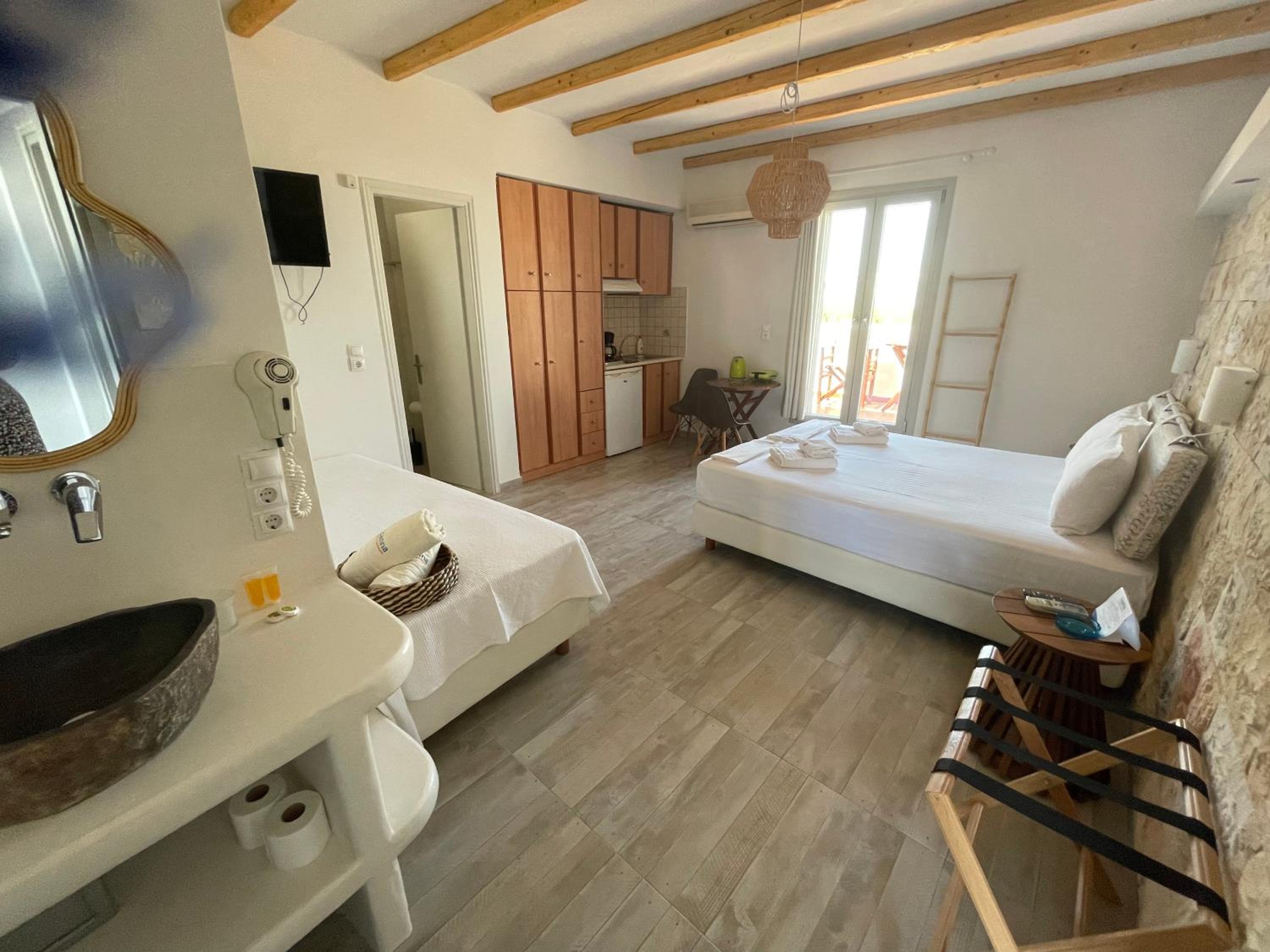Triple Room - Photo 1