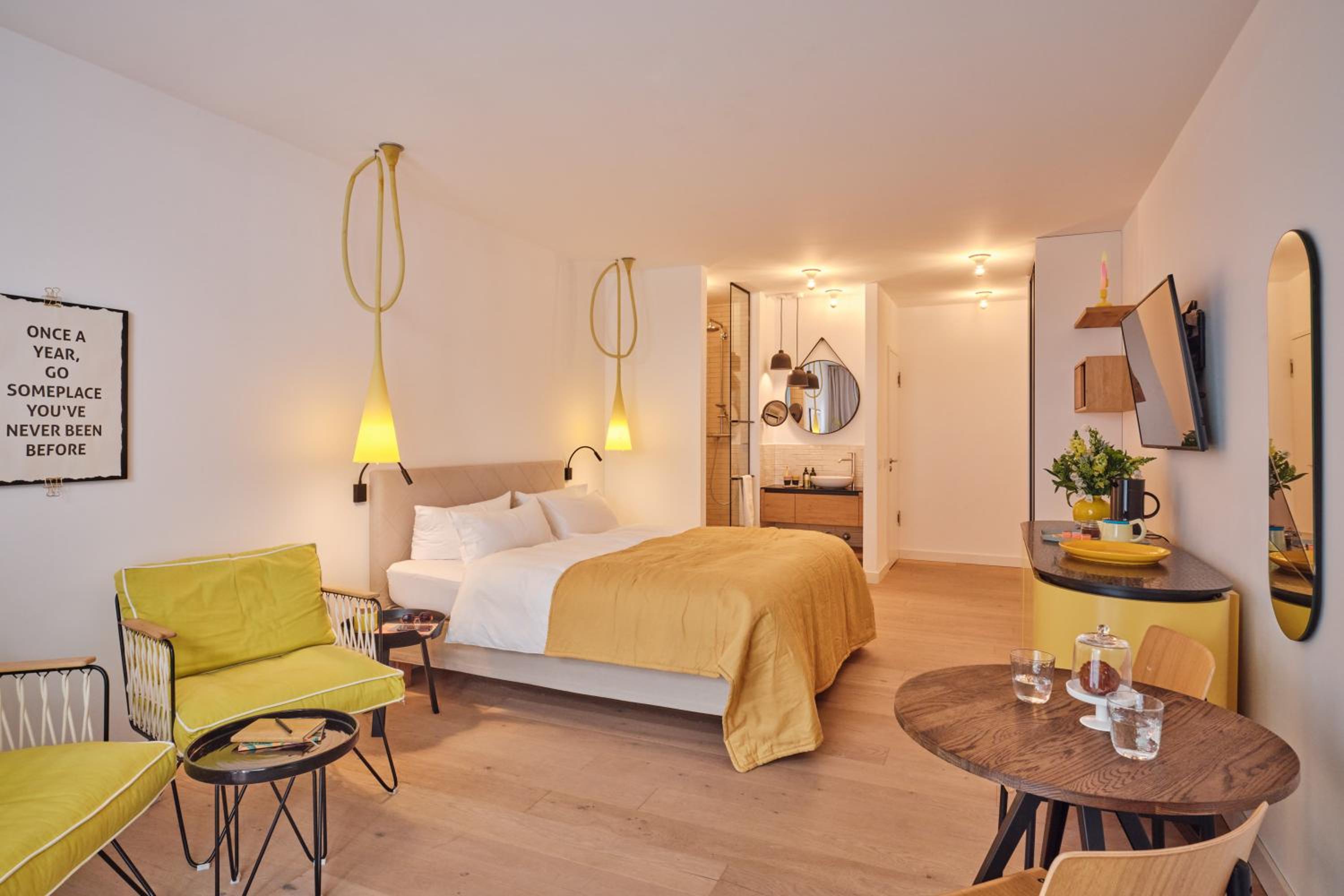 Deluxe Double Room with Balcony - Photo 1