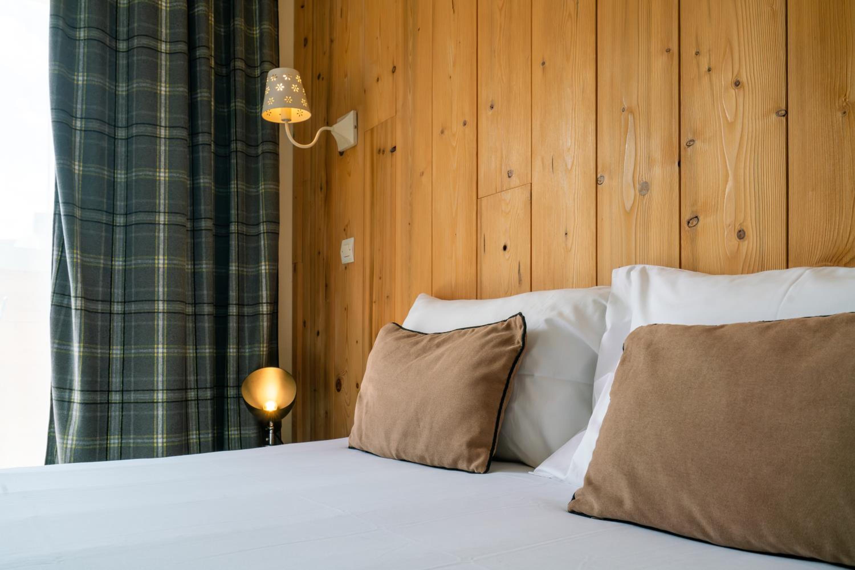 Double Room - Photo 2