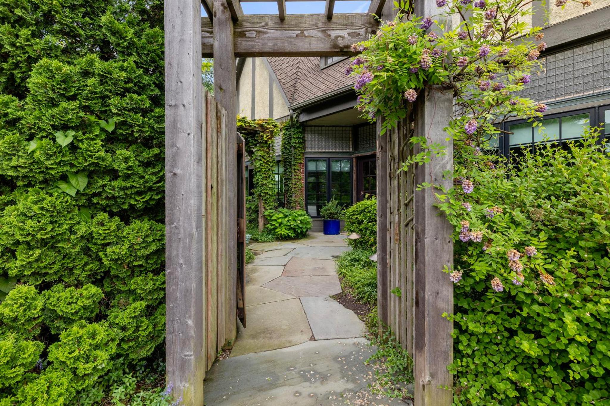 Four-Bedroom Vacation Home photo 3