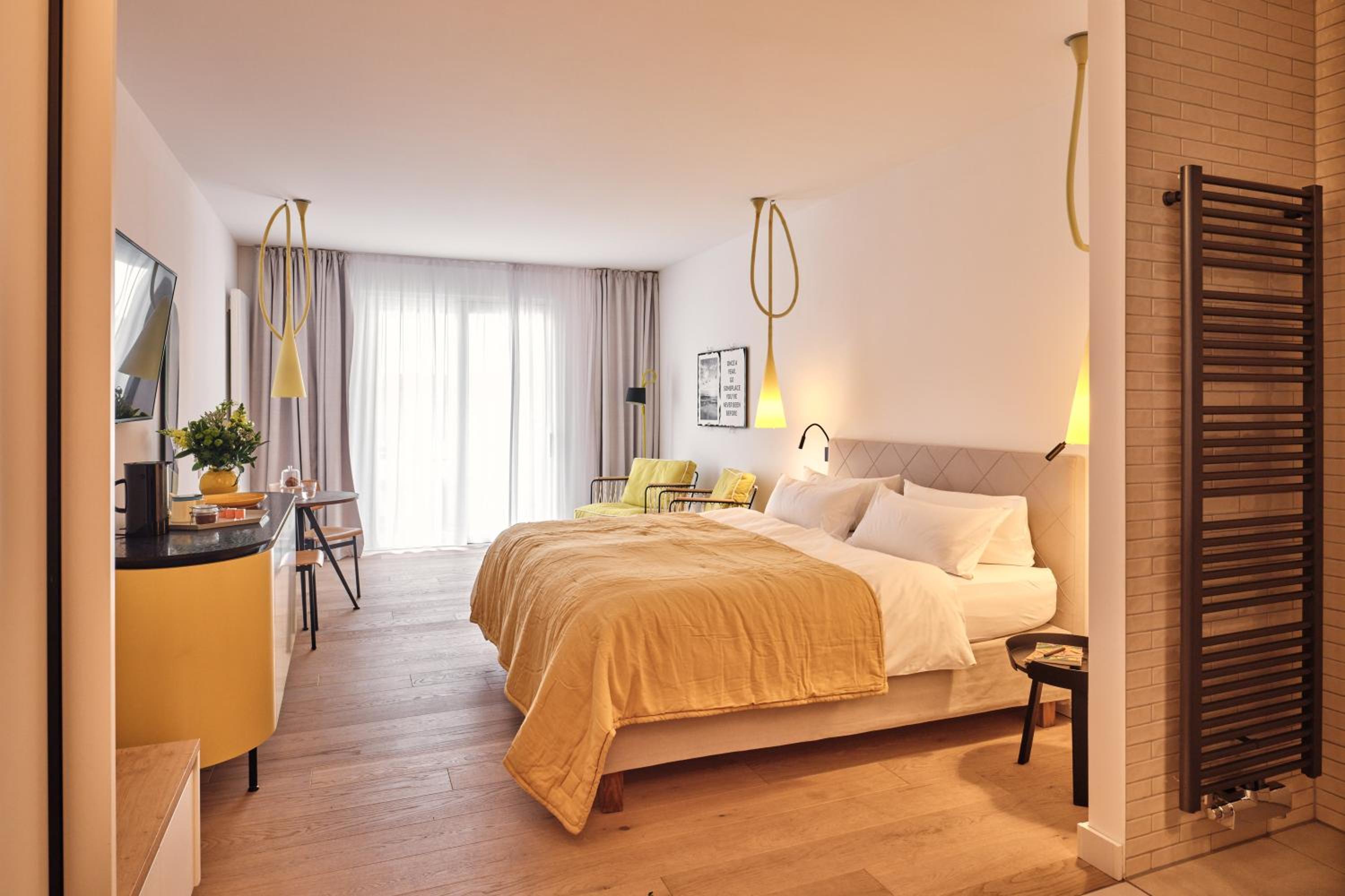 Deluxe Double Room with Terrace - Photo 3