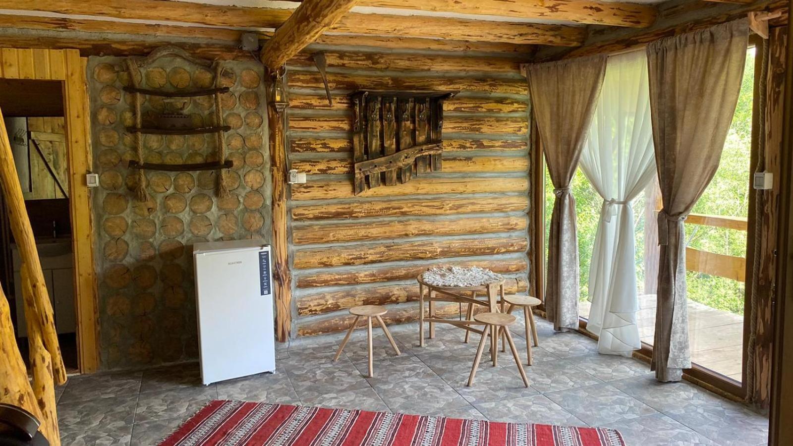 One-Bedroom House photo 1