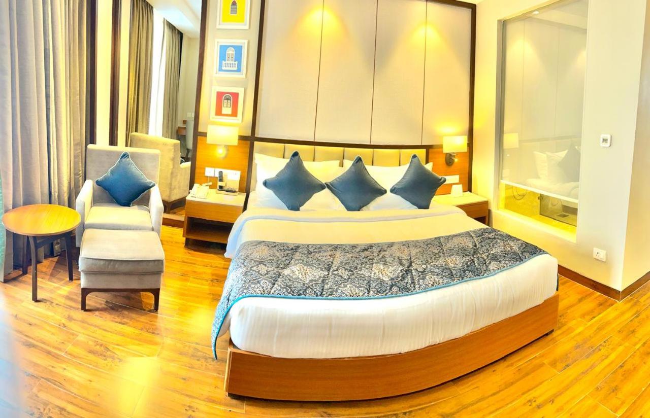 Premium King with with 1+1 complimentary beverages between 18:00–20:00 Hrs.  - Photo 13