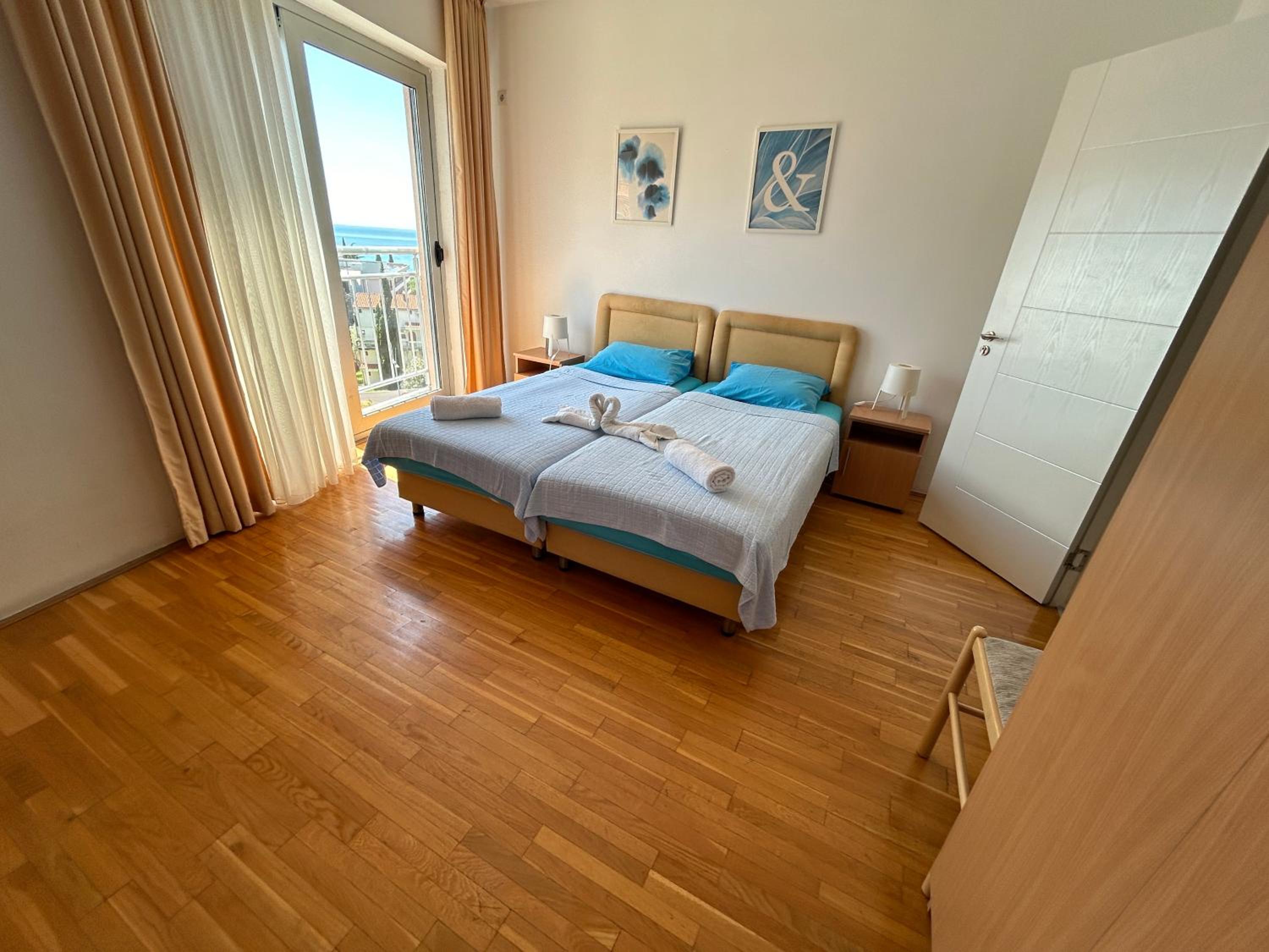 Apartment with Sea View