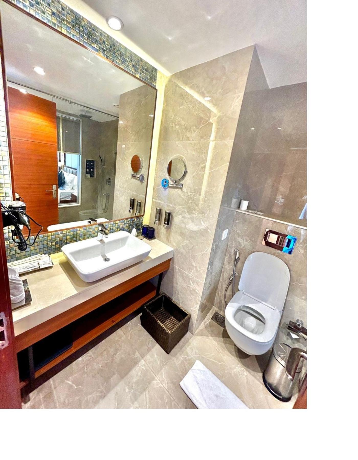 Premium King with with 1+1 complimentary beverages between 18:00–20:00 Hrs.  - Photo 8