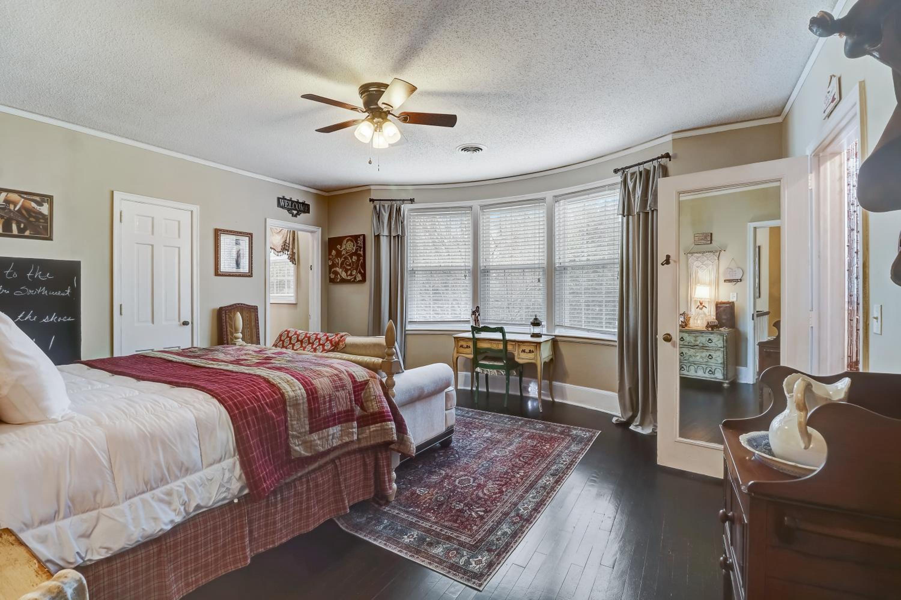 Queen Room With Garden View