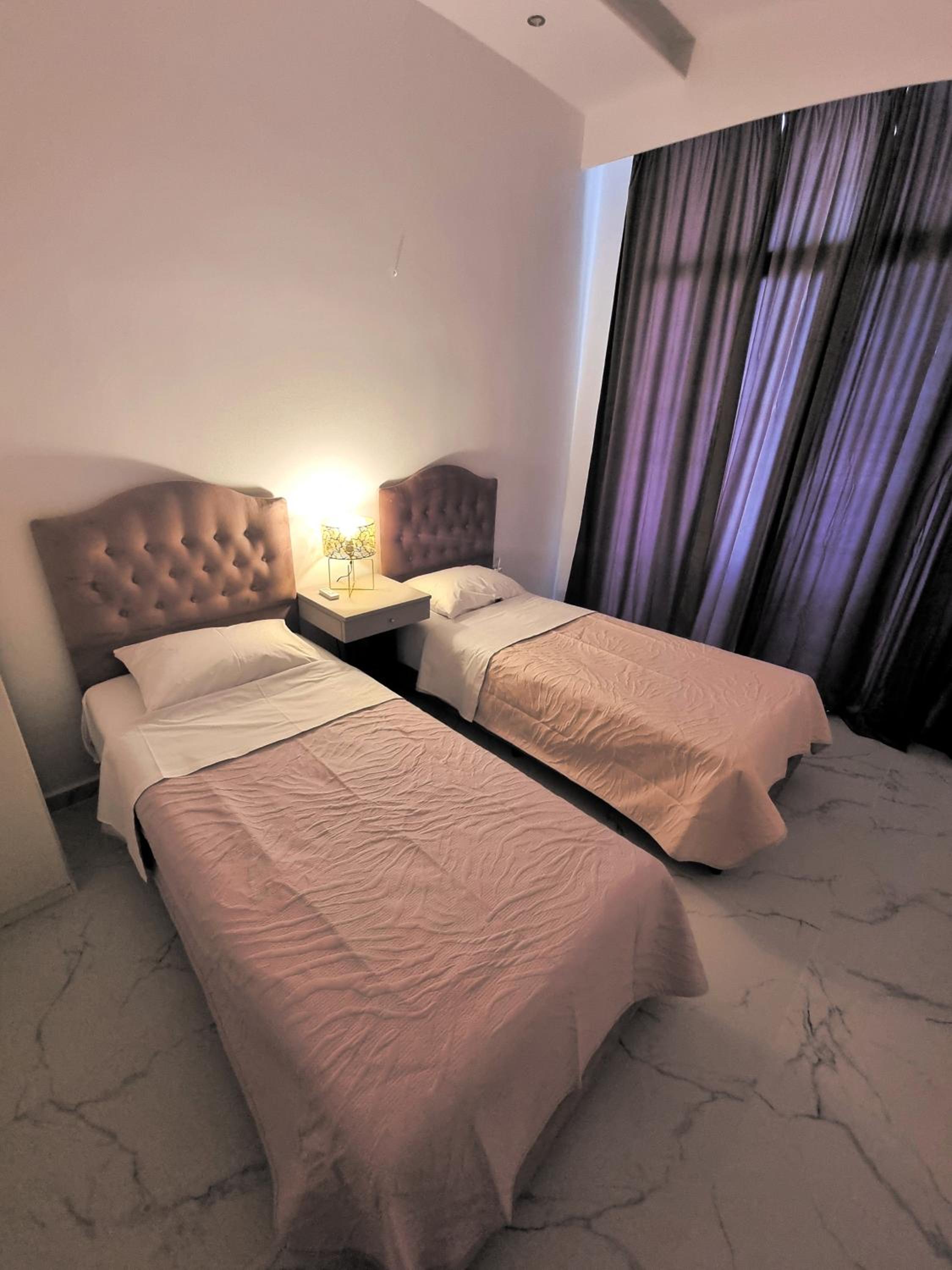 Deluxe Apartment