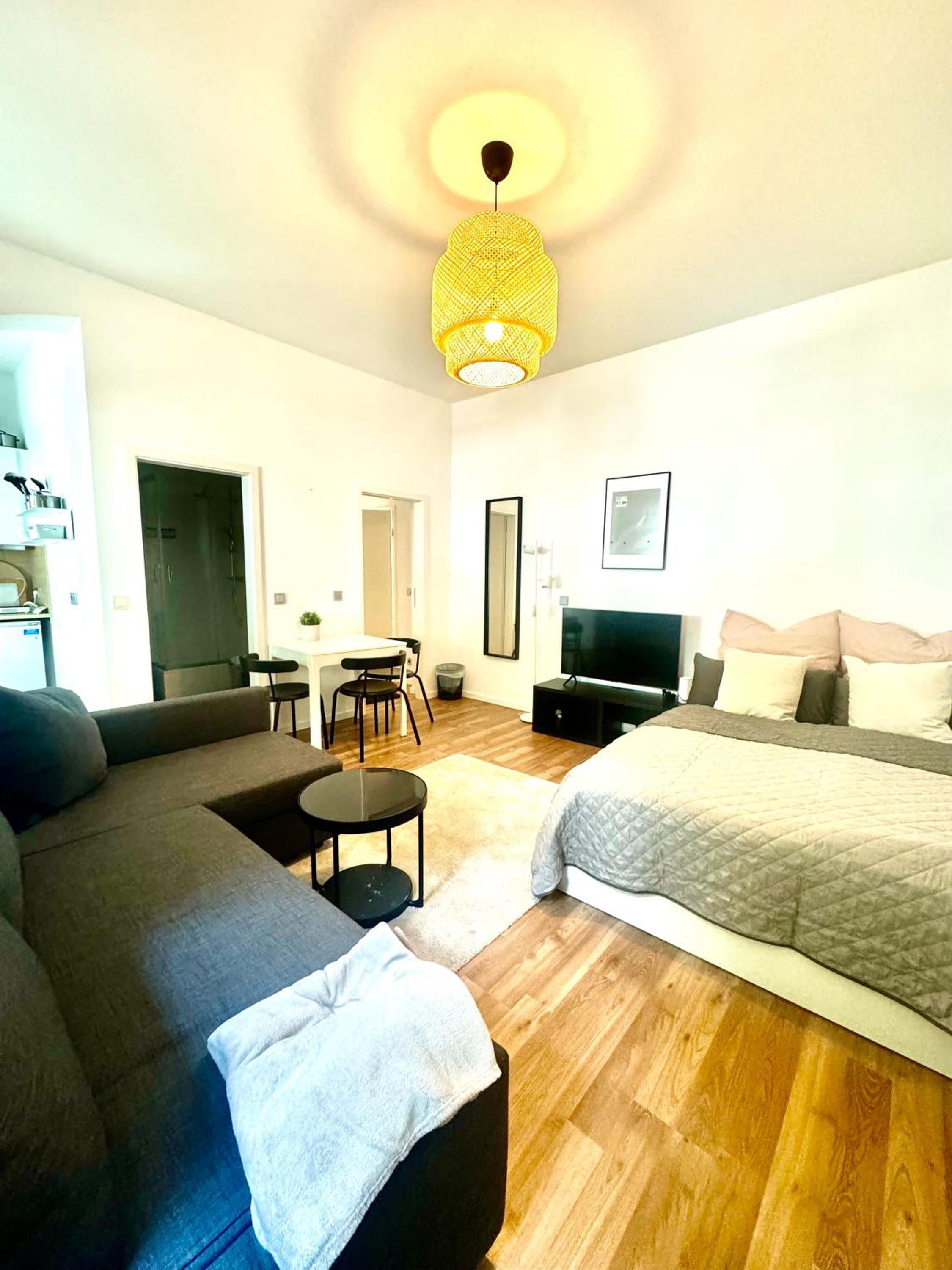 Apartment photo 2