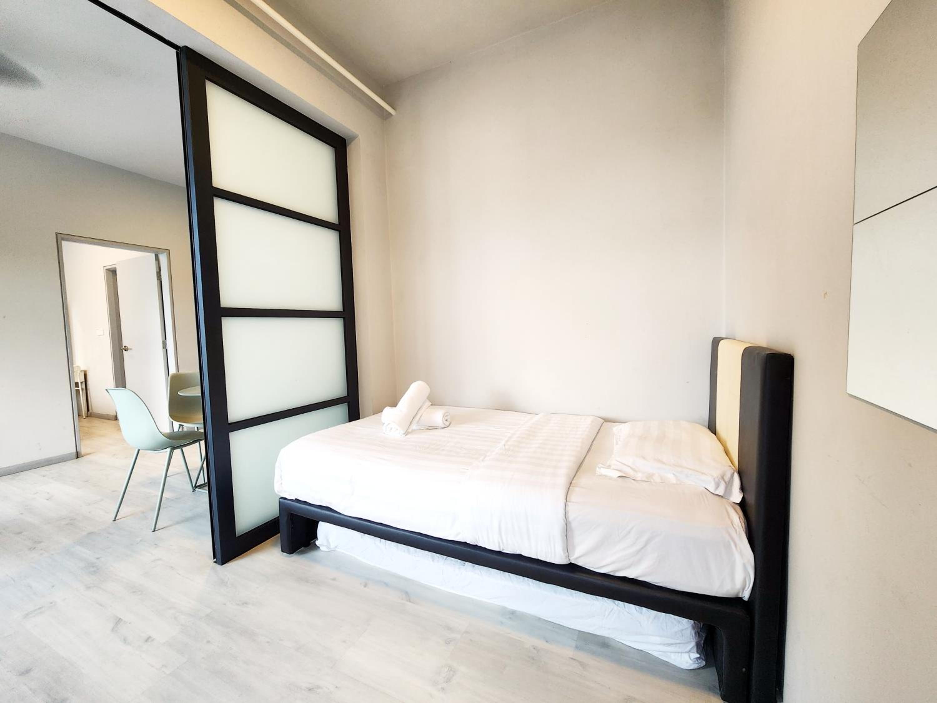 Apartment with City View - Photo 7