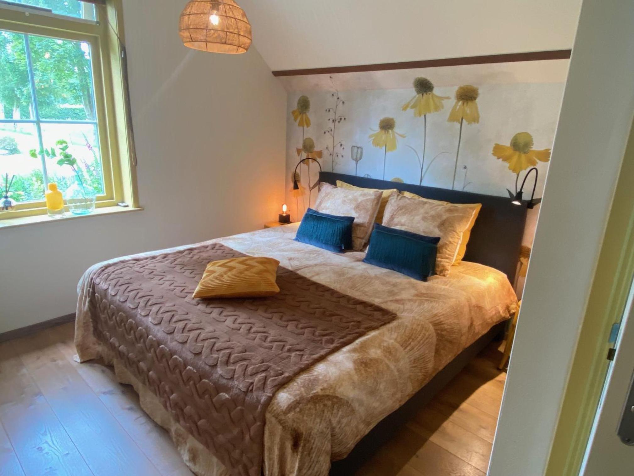 One-Bedroom House photo 1
