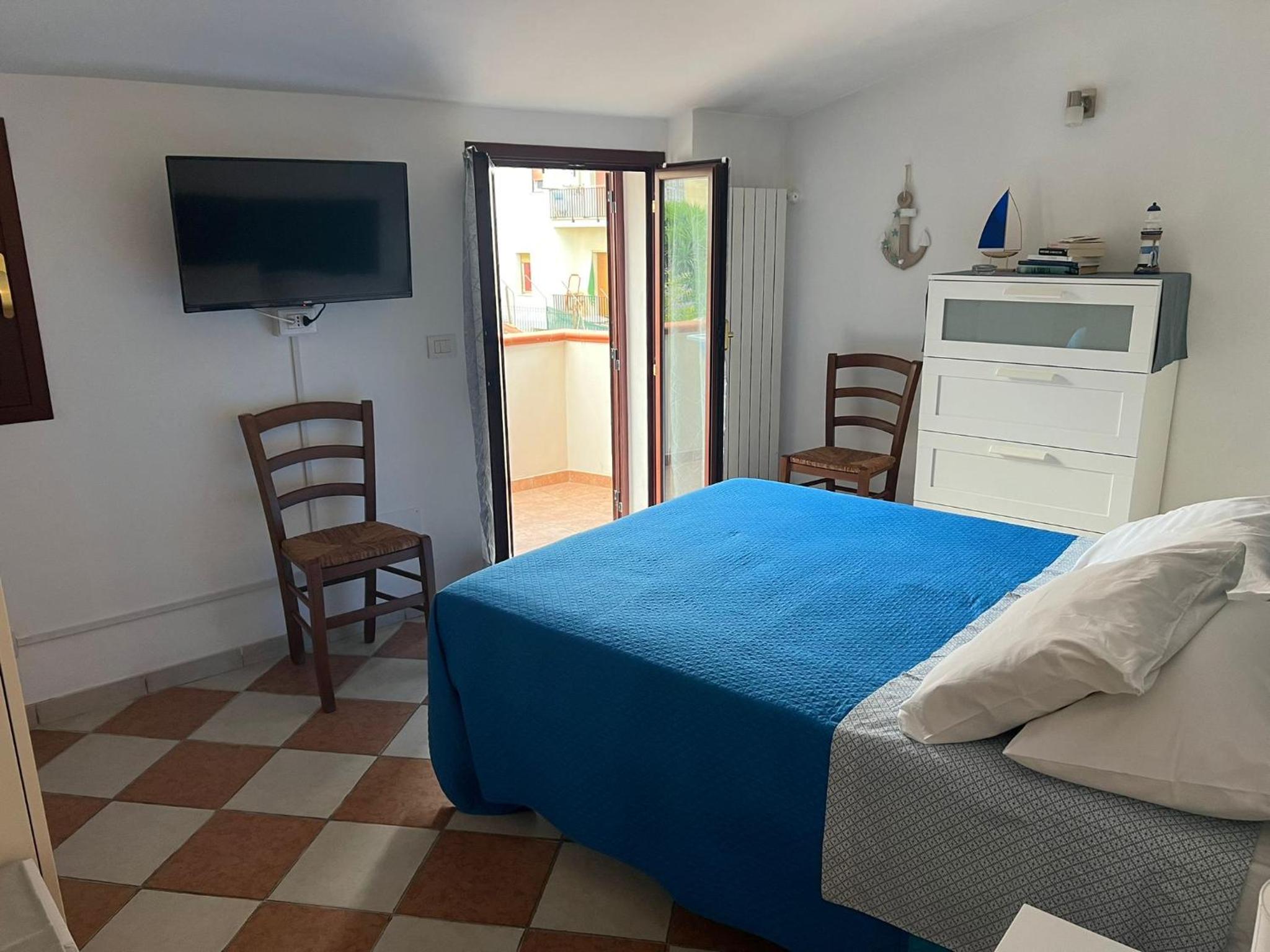 Double Room with Private Bathroom photo 2