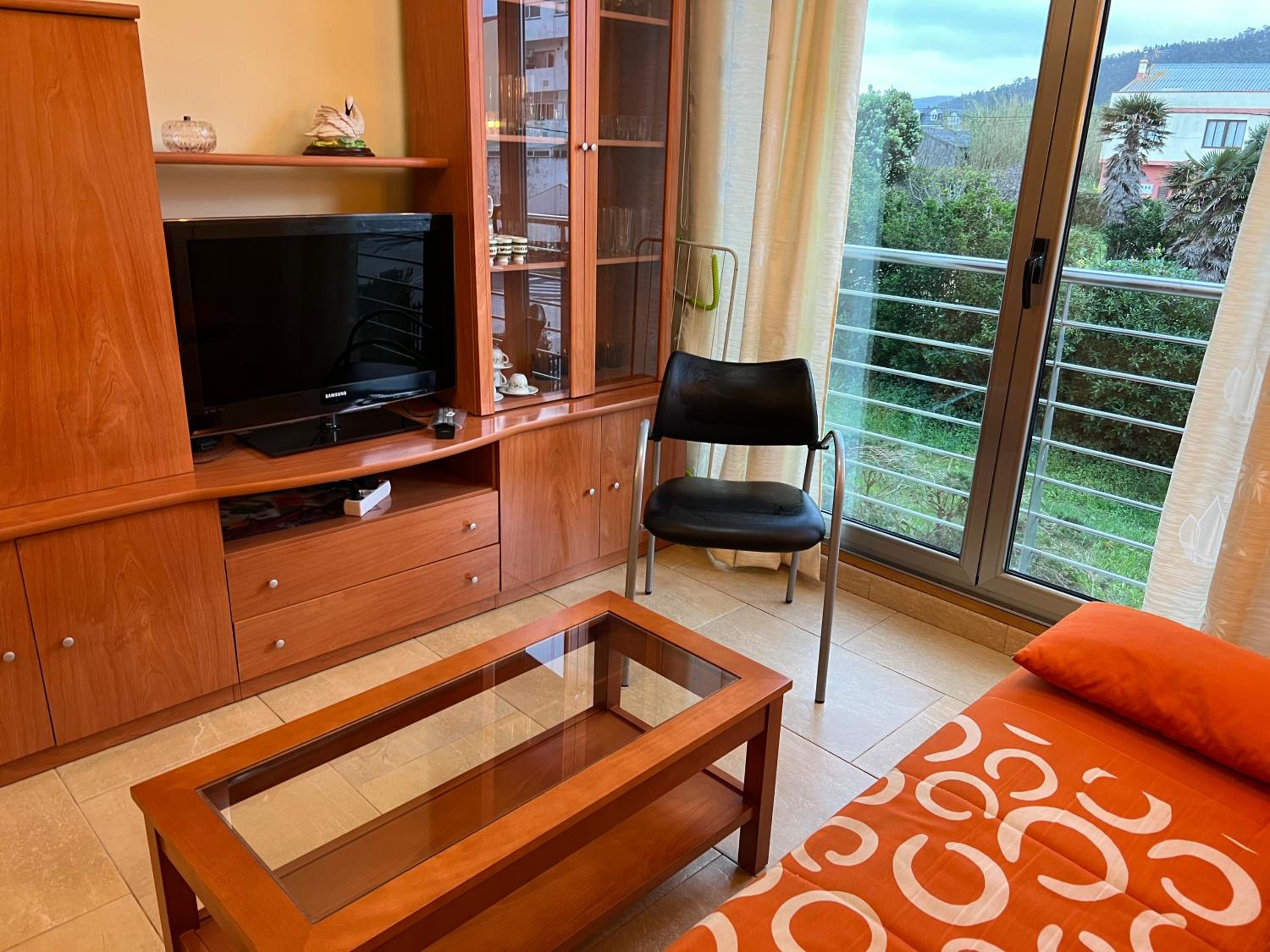 Estudio con vista al jardín