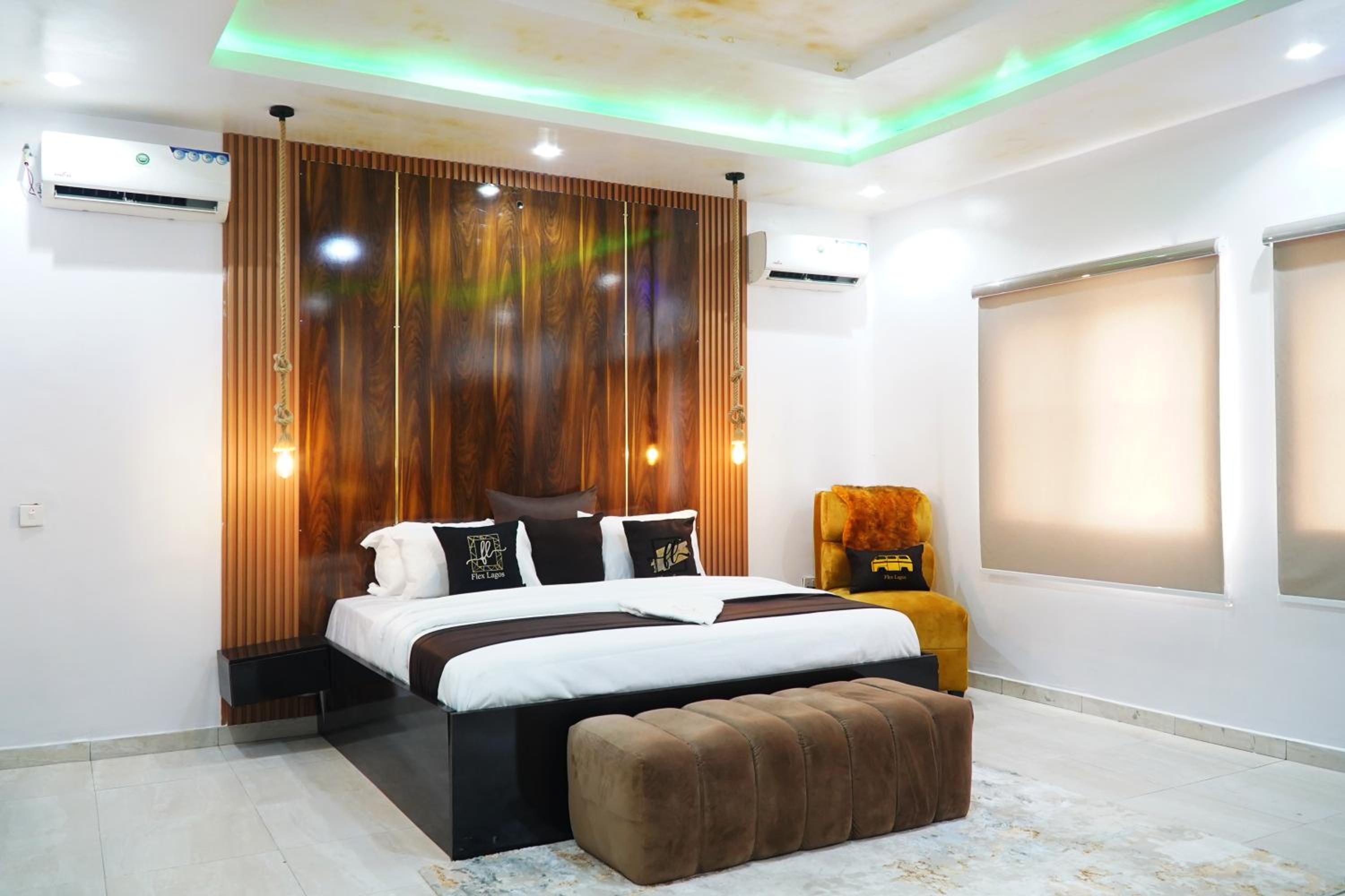Deluxe King Suite