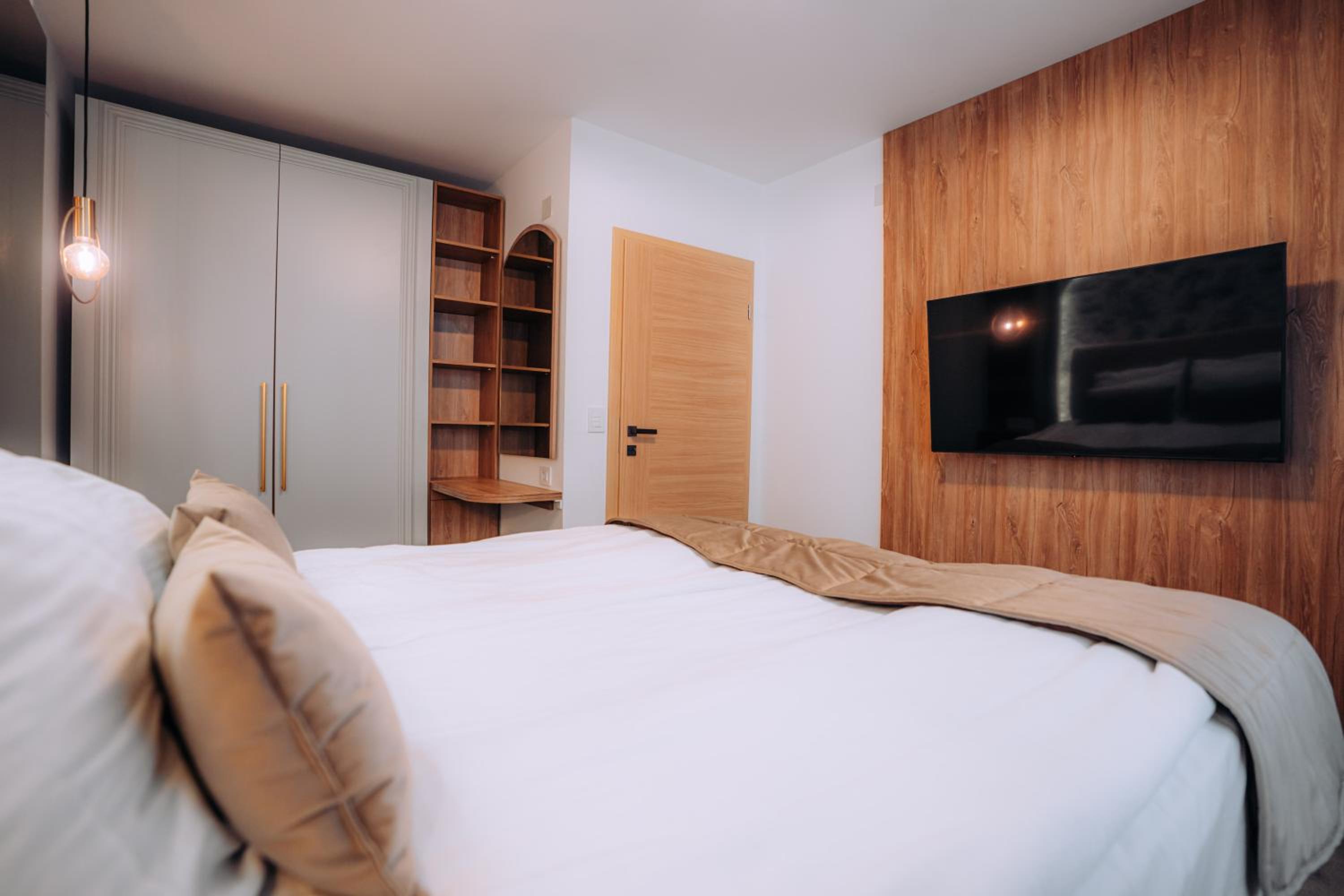 Apartment with Lake View photo 3