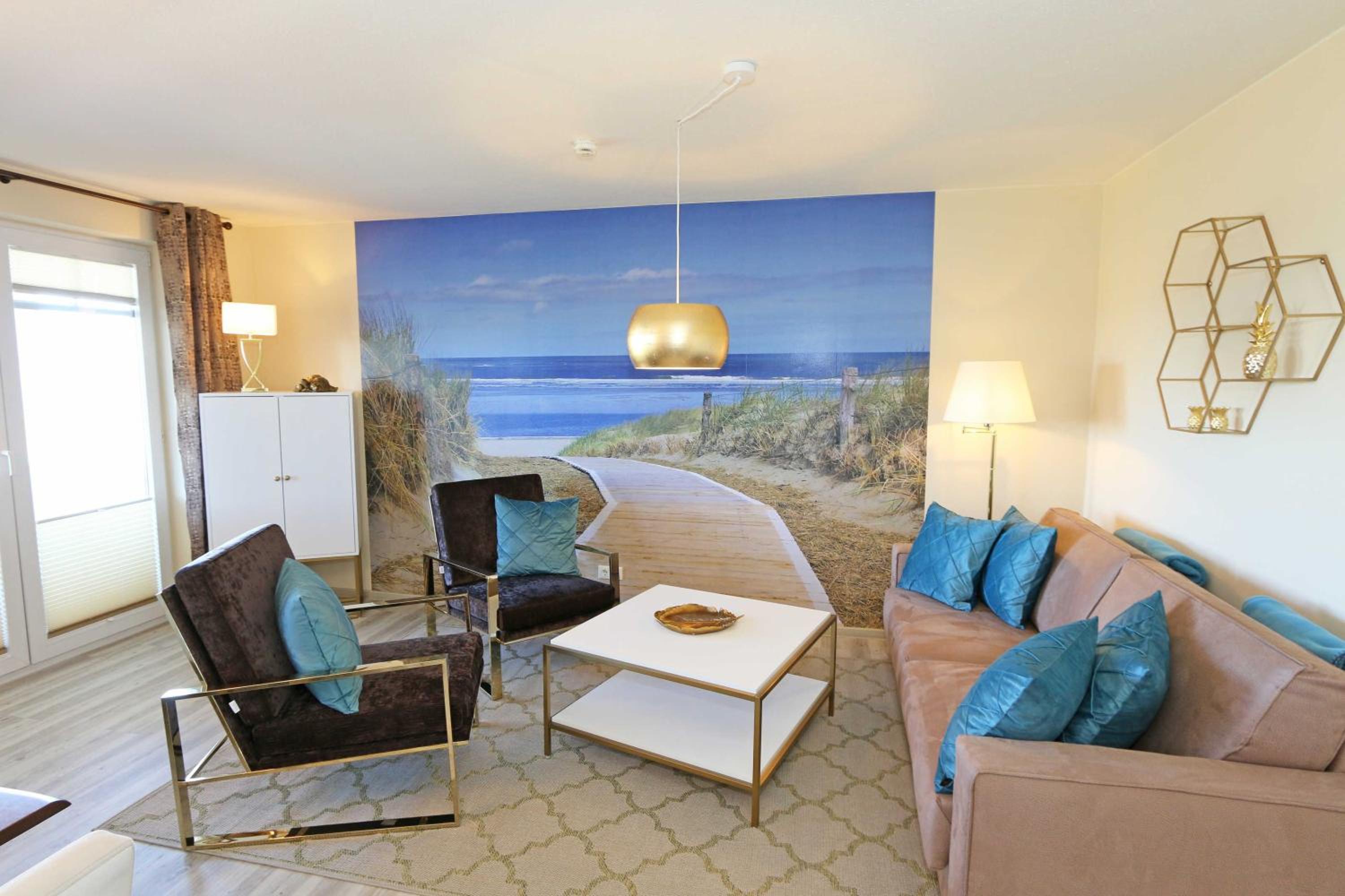 One-Bedroom Apartment with Balcony photo 1