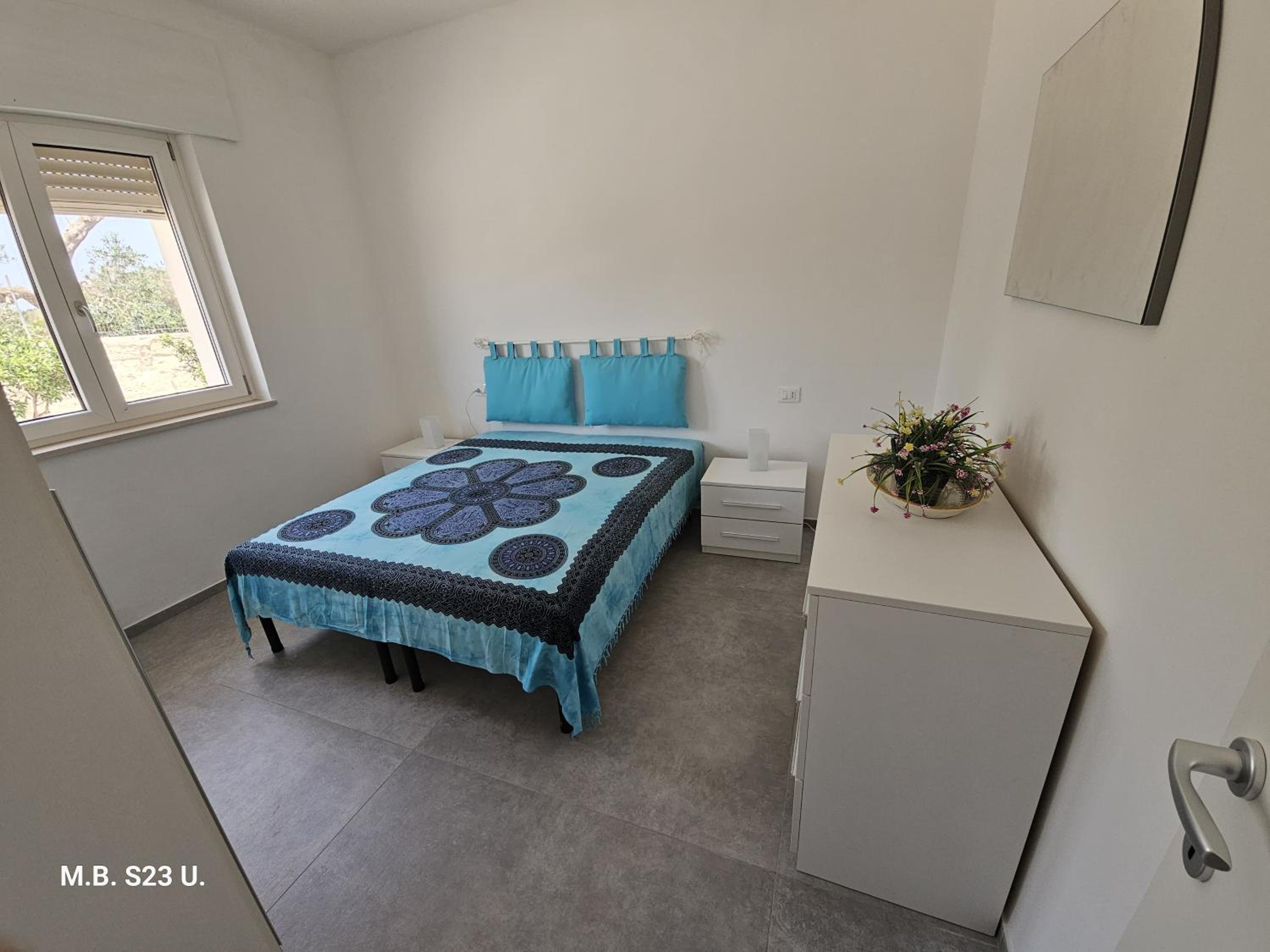 Three-Bedroom House photo 3
