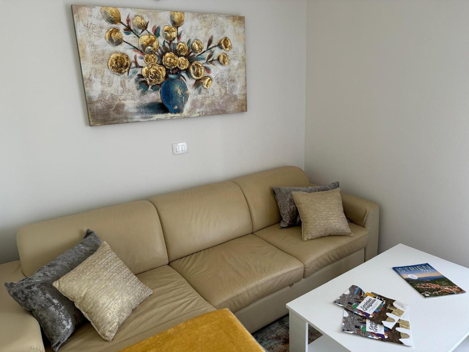 Two-Bedroom Apartment photo 2