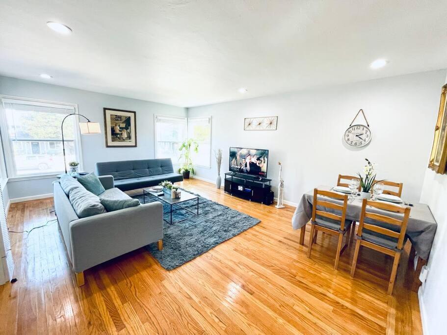 Two-Bedroom House photo 2