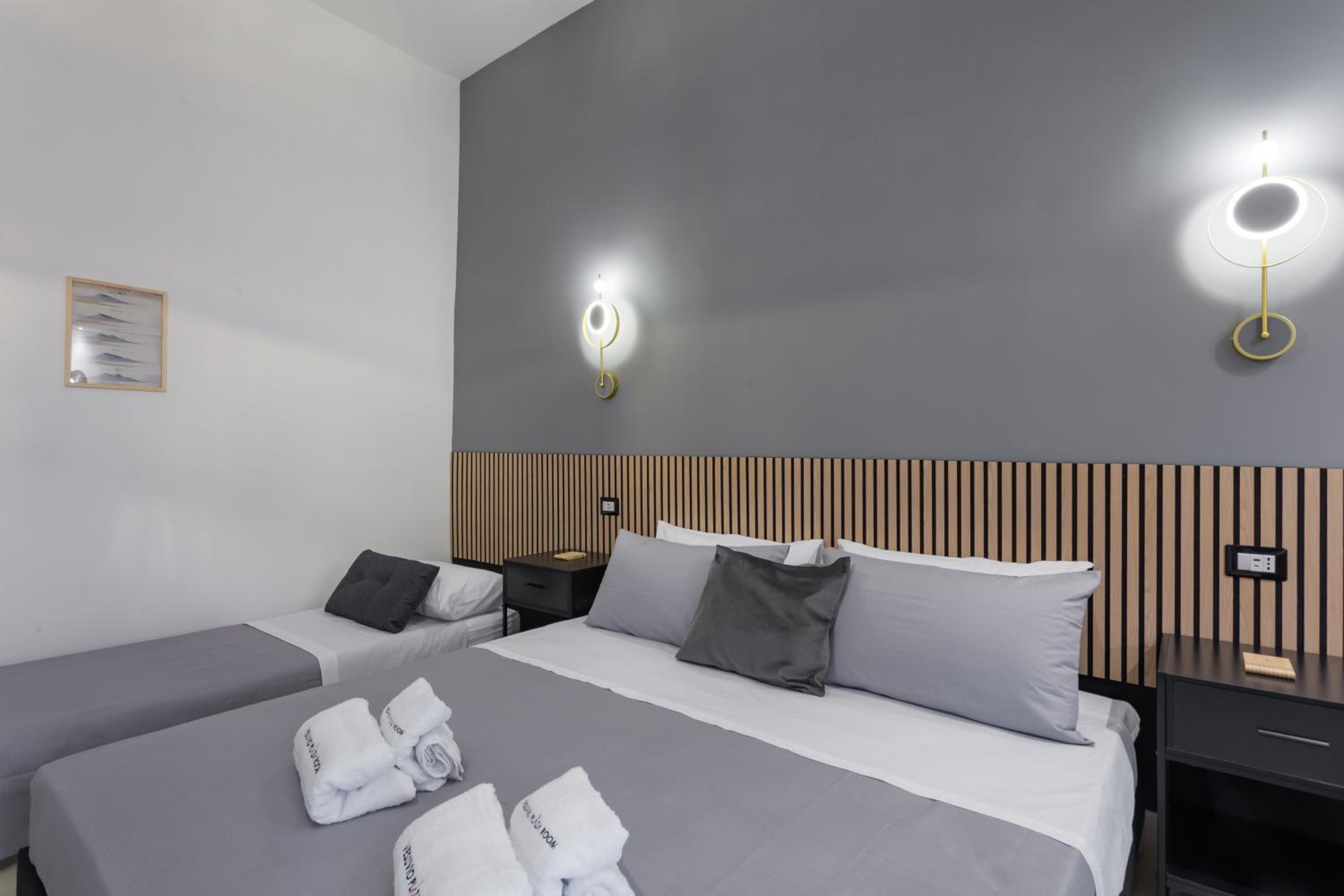 King Room with Balcony photo 1