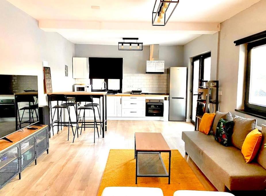 Two-Bedroom Apartment With Terrace And Sea View photo 3