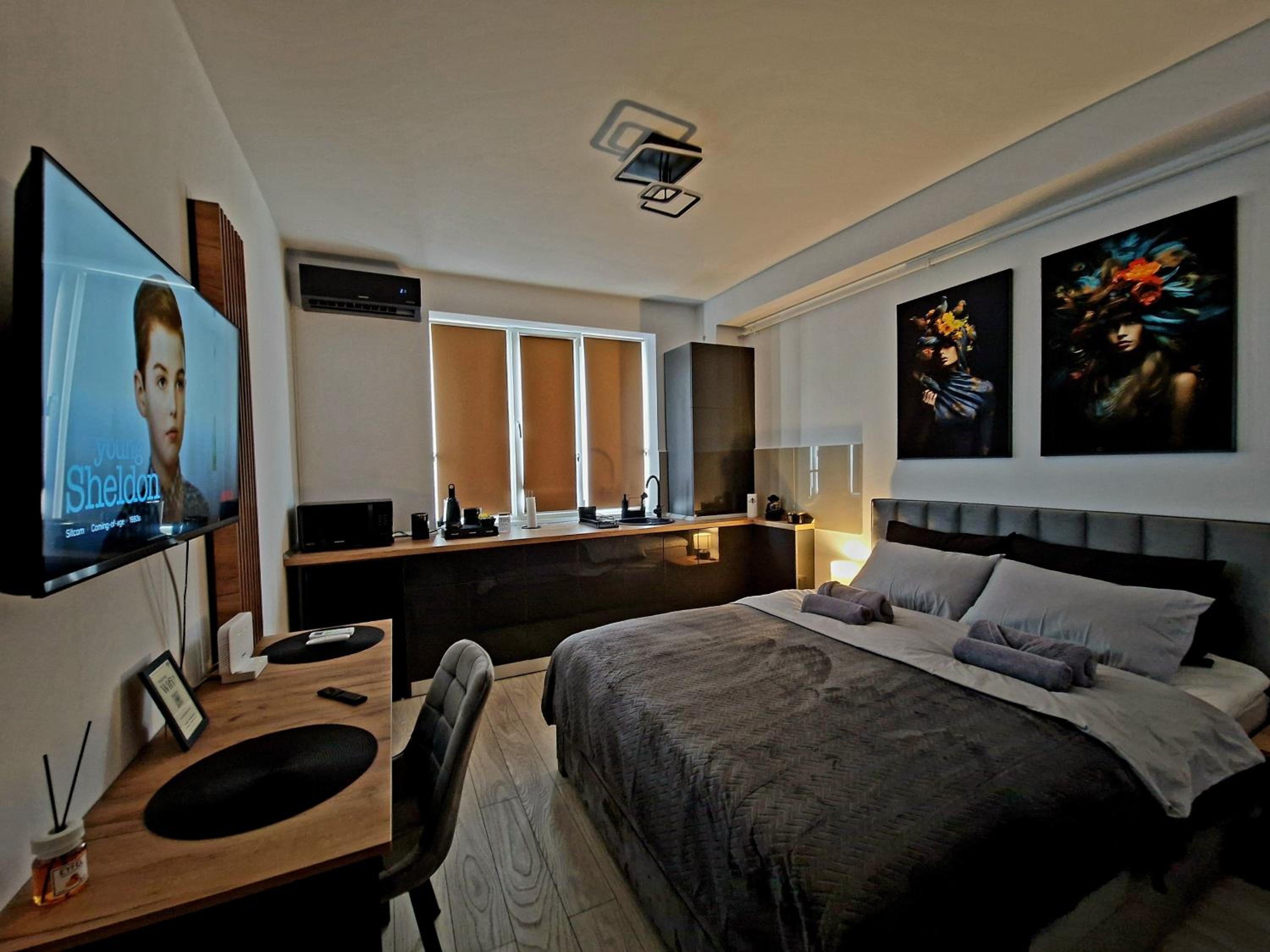 One-Bedroom Apartment photo 1