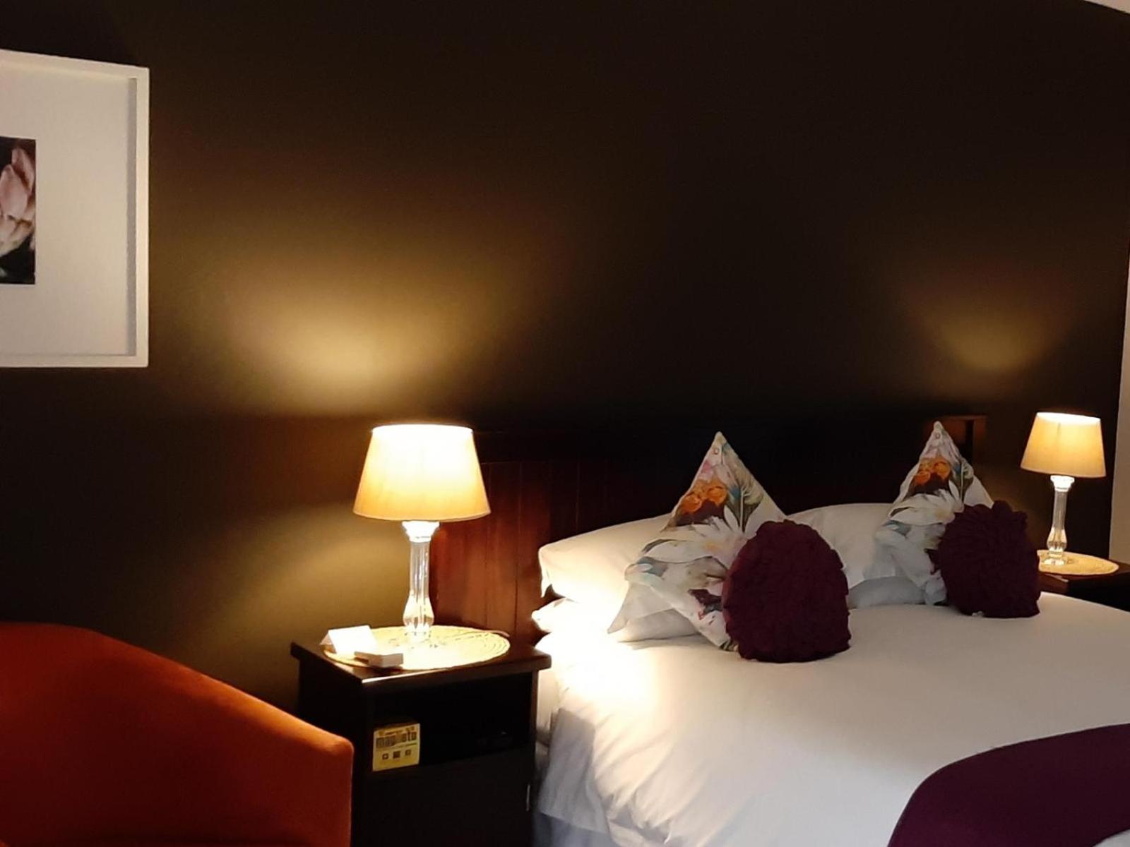 Deluxe Double or Twin Room with Balcony - Photo 12