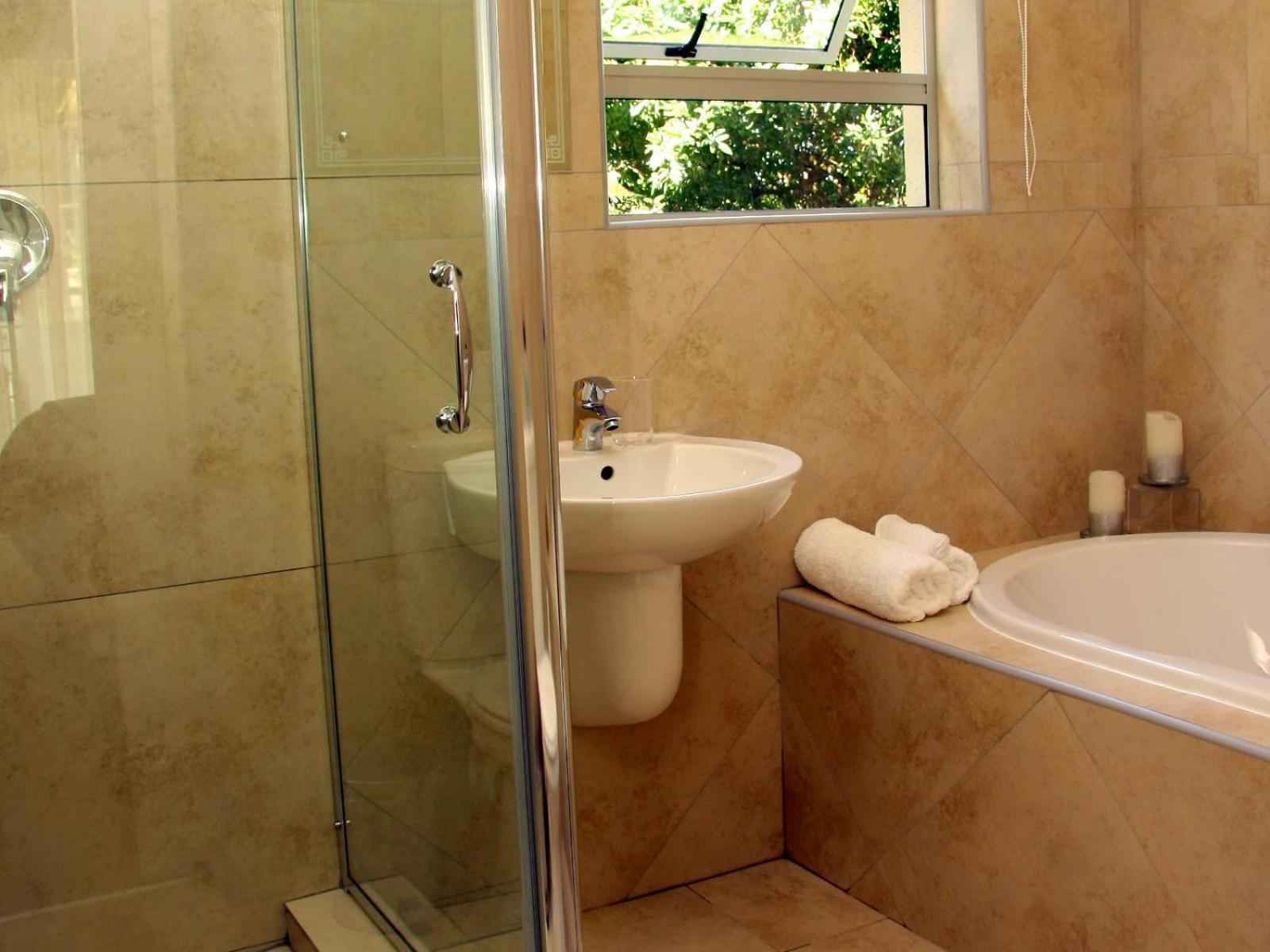 Deluxe Double or Twin Room with Balcony - Photo 3