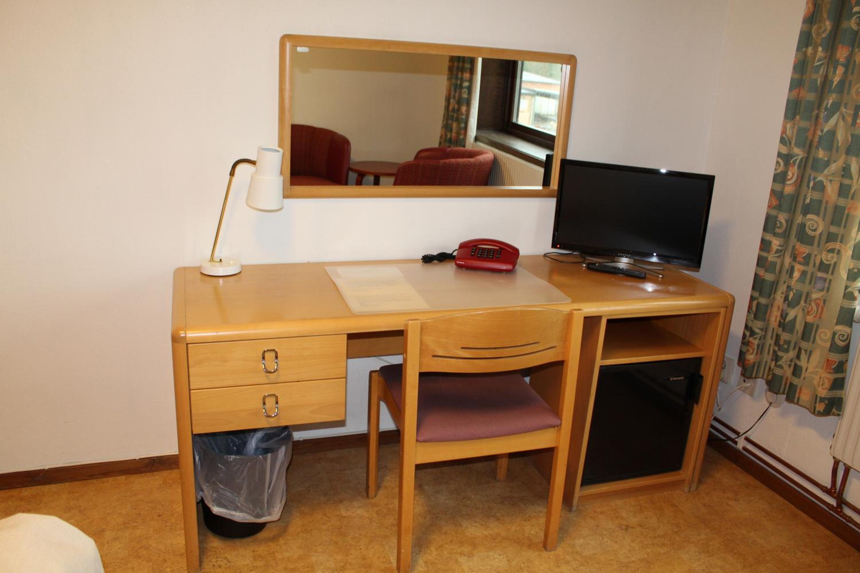 Budget Double Room - Photo 5