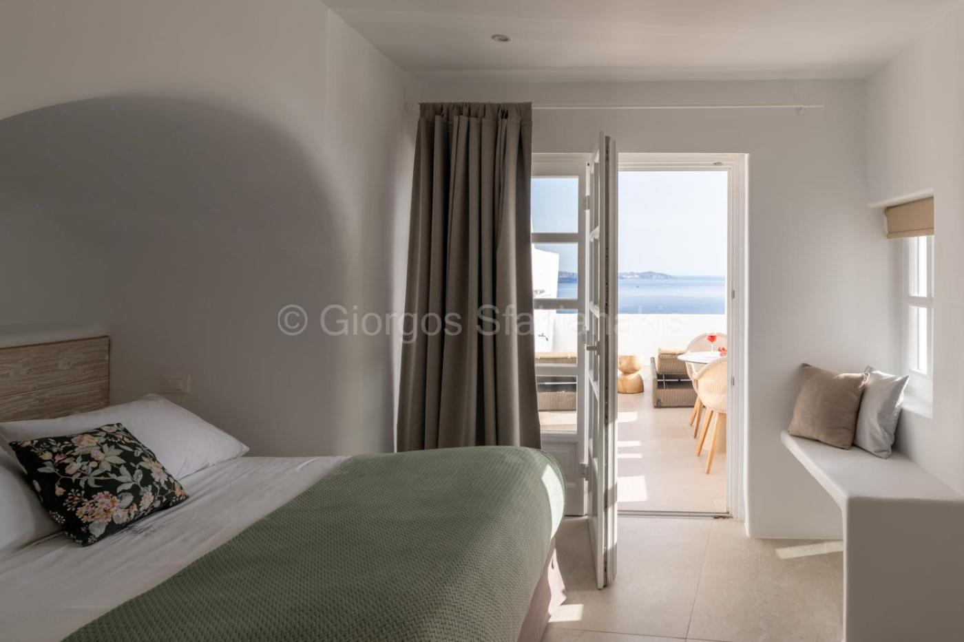 Cave Pool Suite with Private Pool and Volcano View - Photo 18