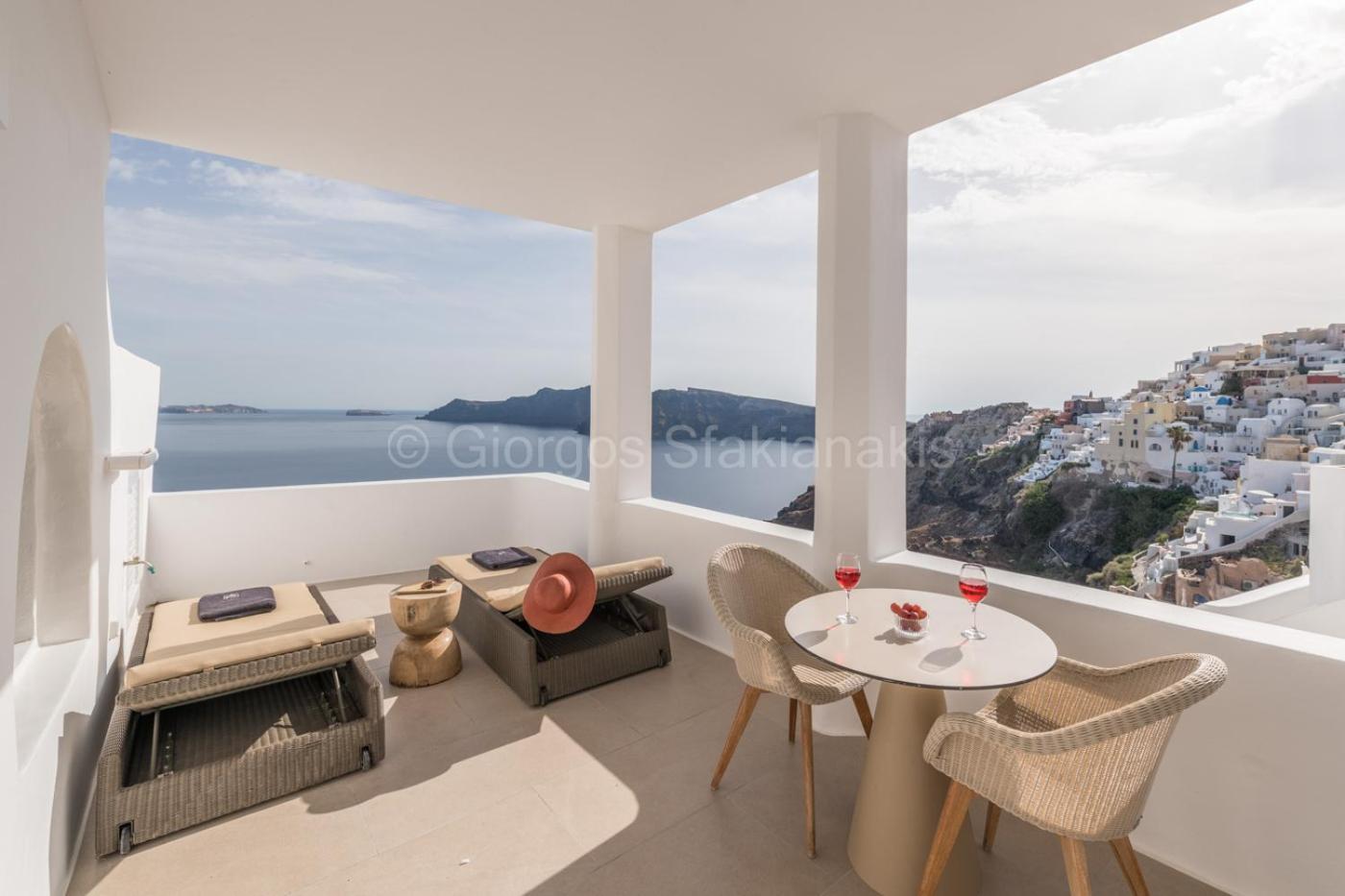 Cave Pool Suite with Private Pool and Volcano View - Photo 3