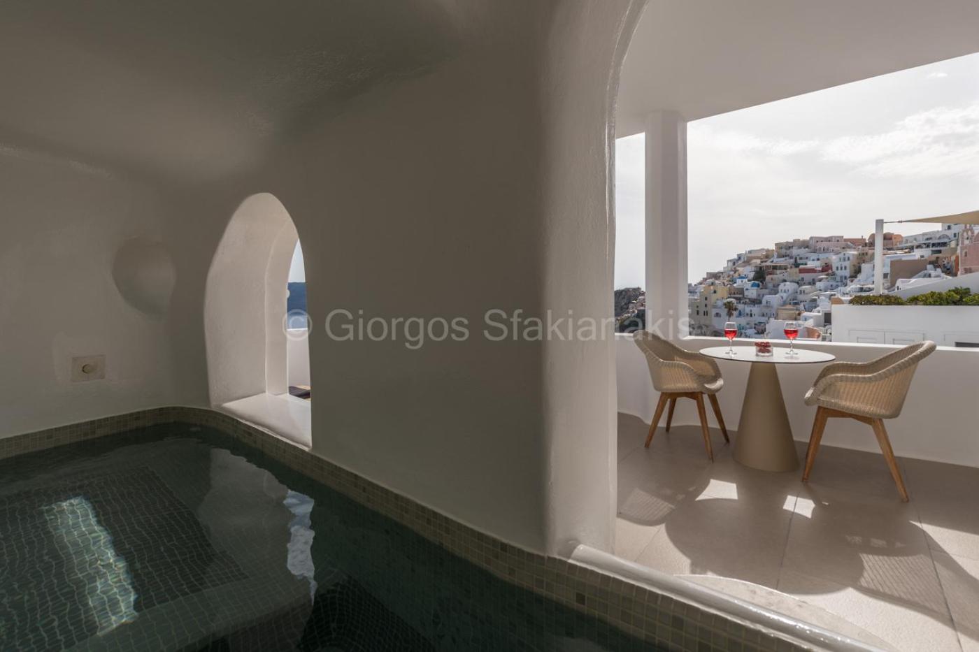 Cave Pool Suite with Private Pool and Volcano View - Photo 4