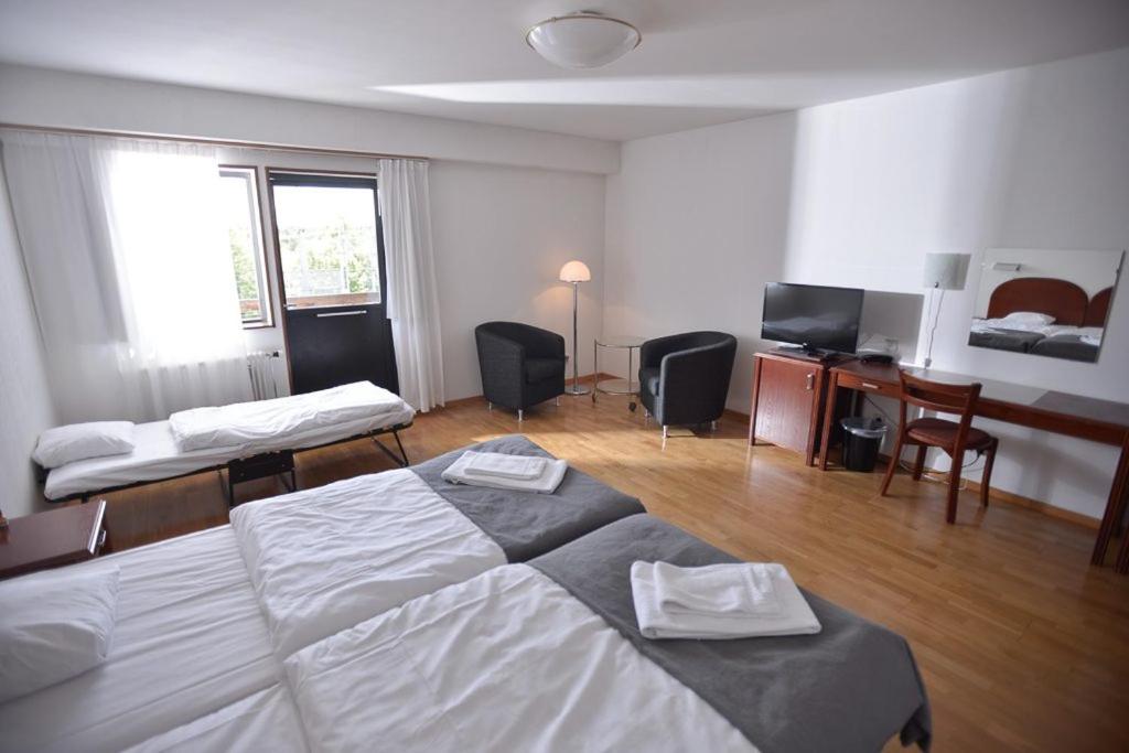 Family Room with Balcony - Photo 12