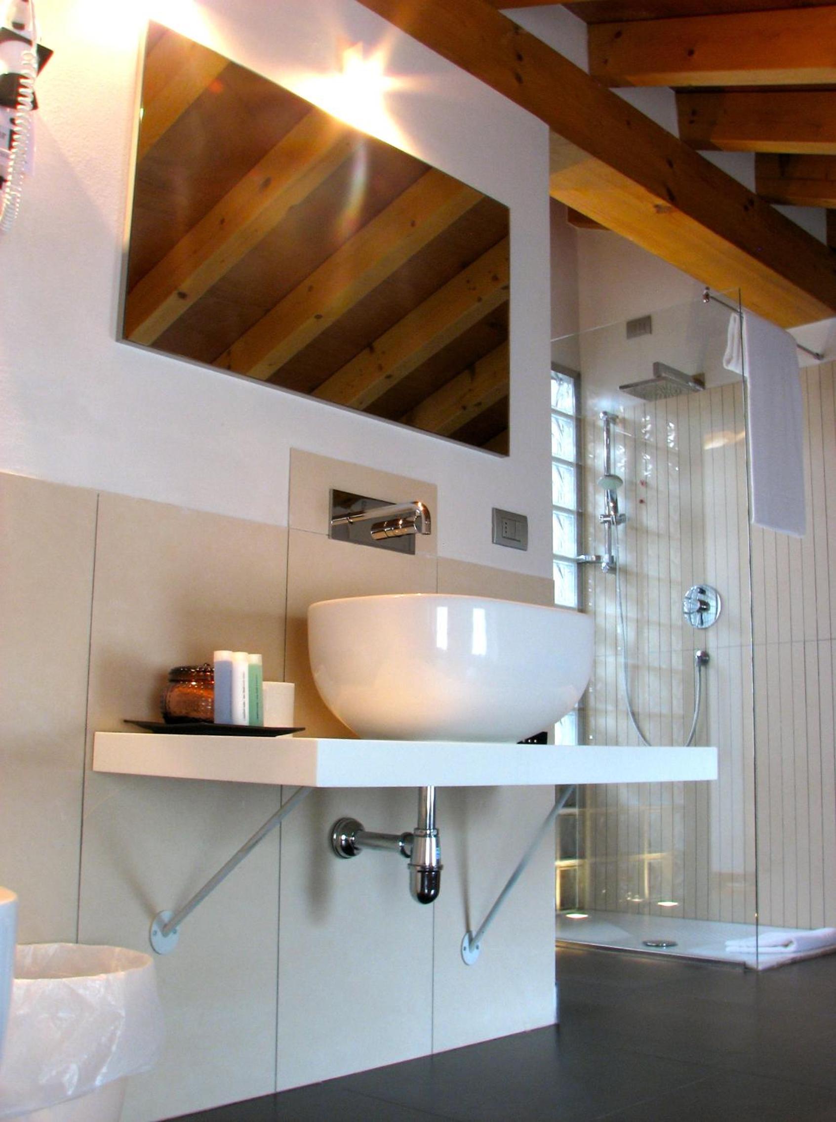 Deluxe Suite - Attic - Photo 11