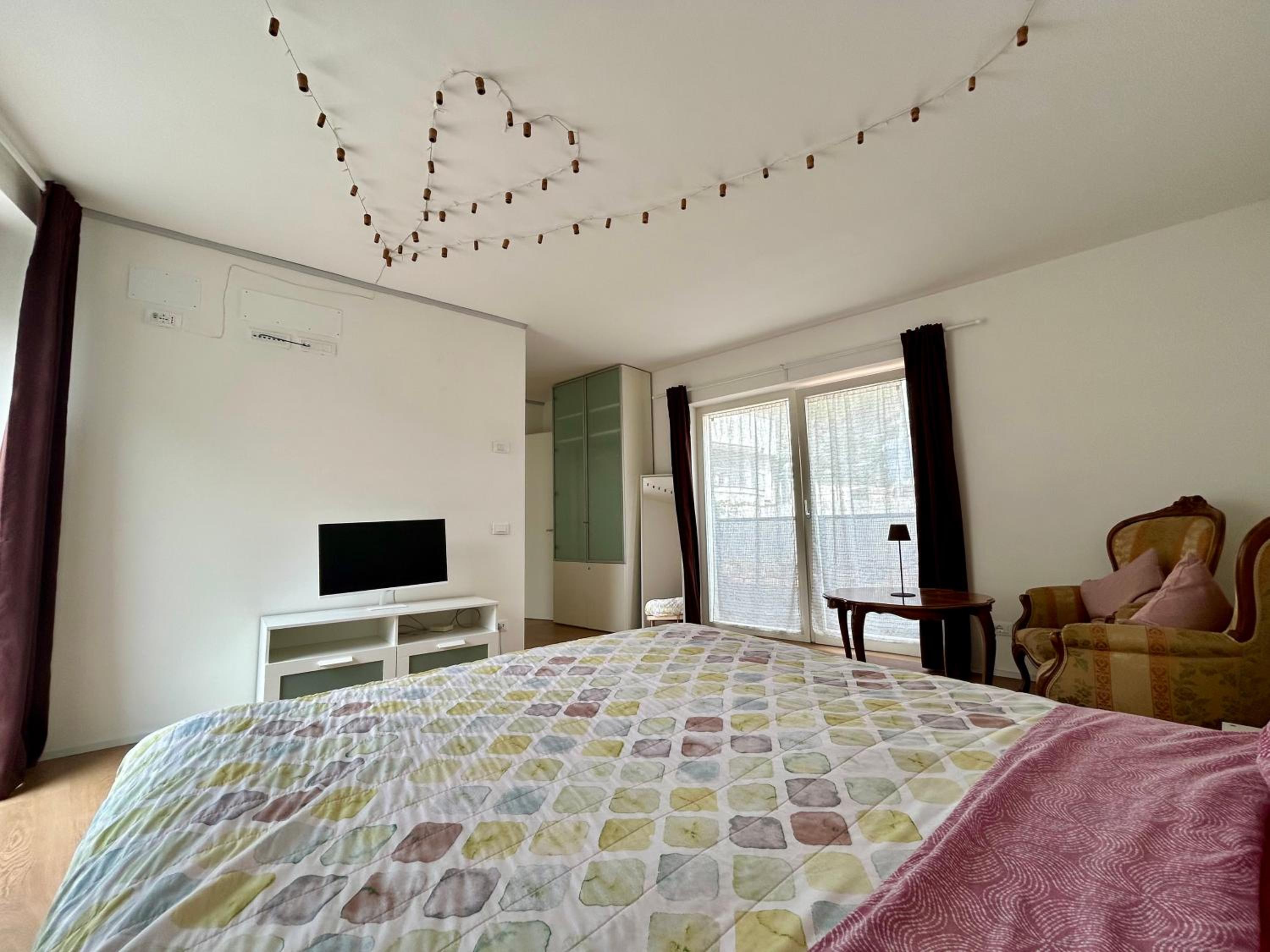 Apartment photo 1