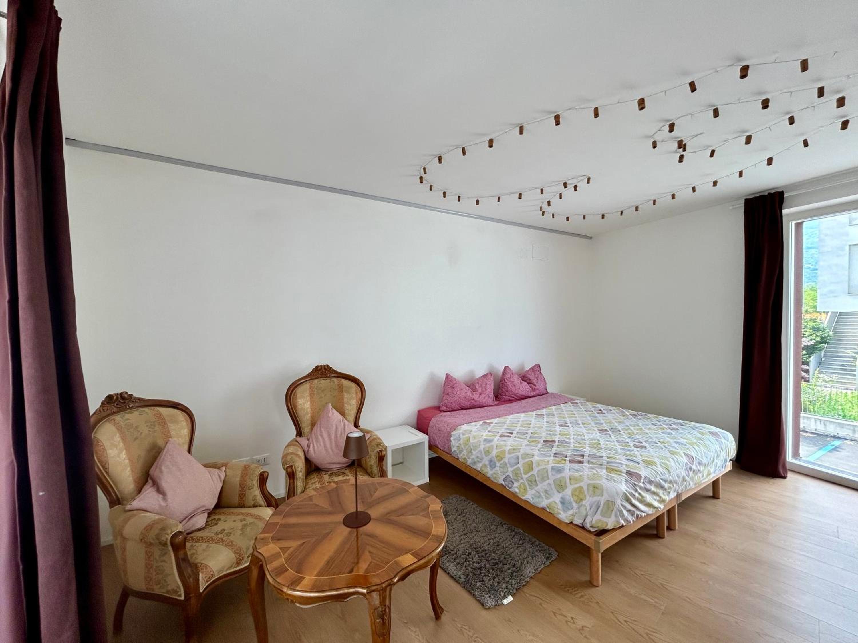 Apartment photo 2