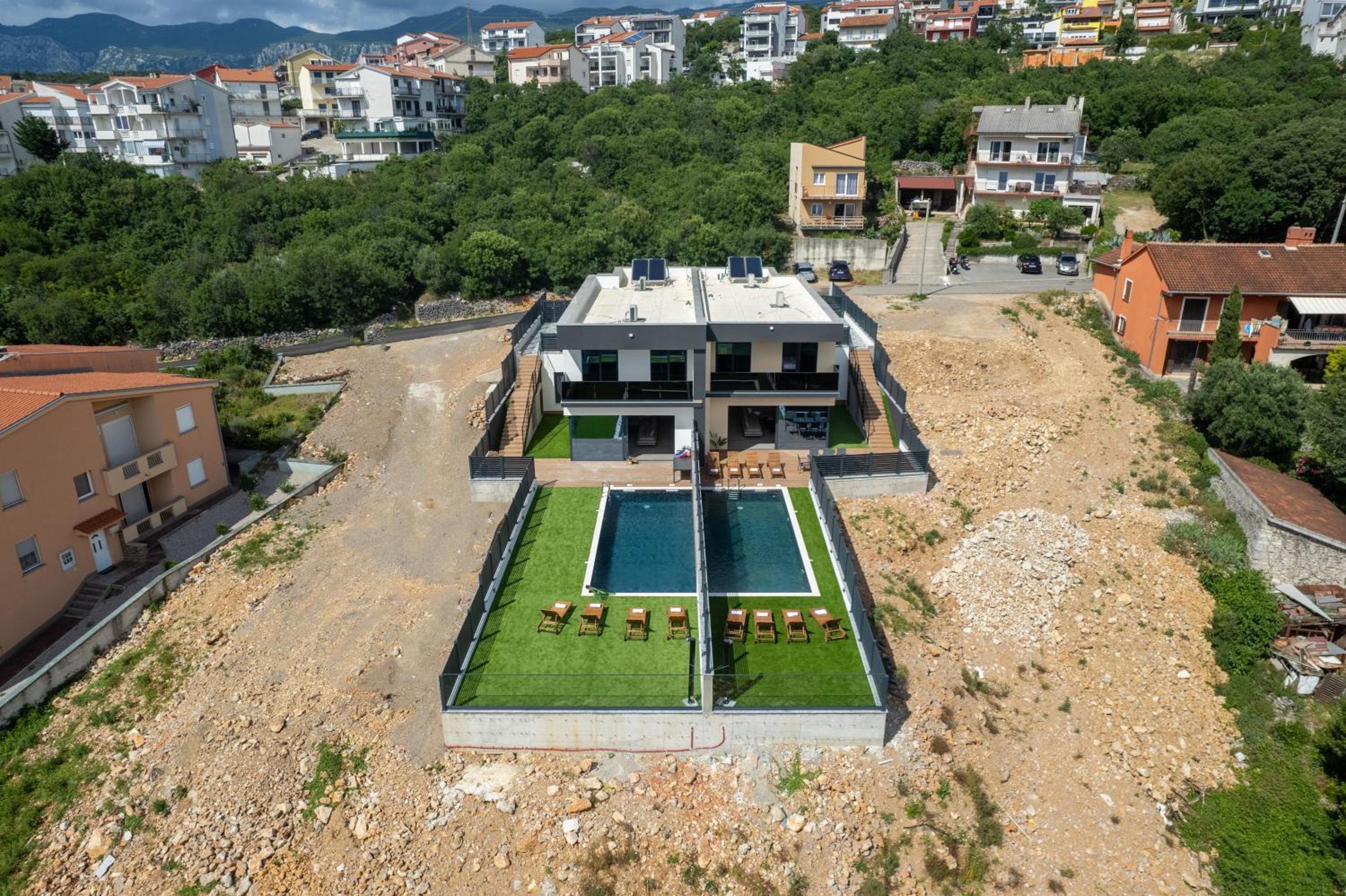 Villa photo 3
