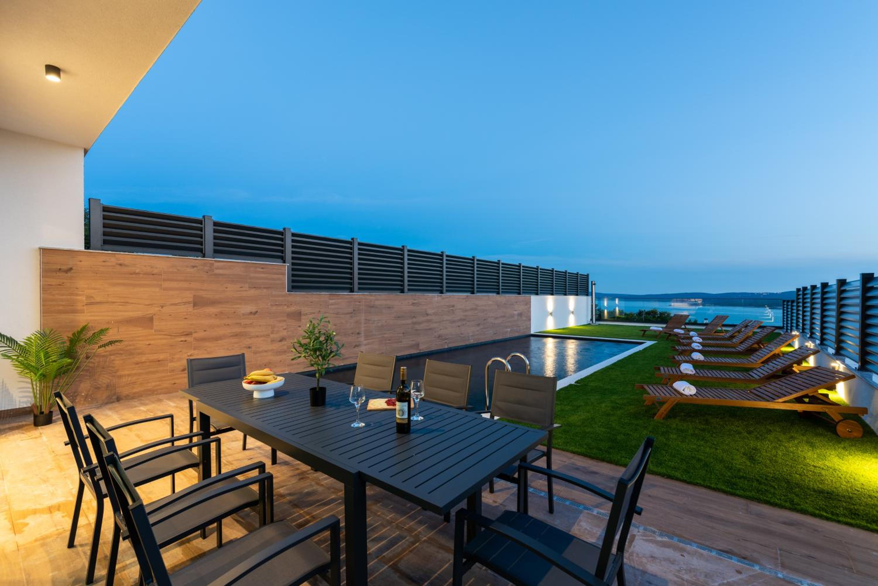 Villa photo 3