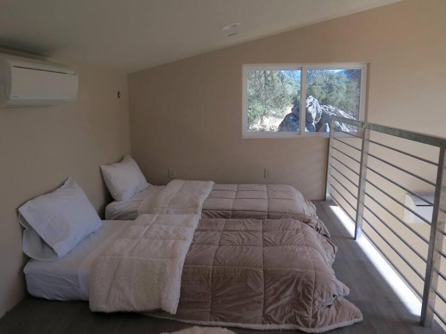 One-Bedroom House photo 1