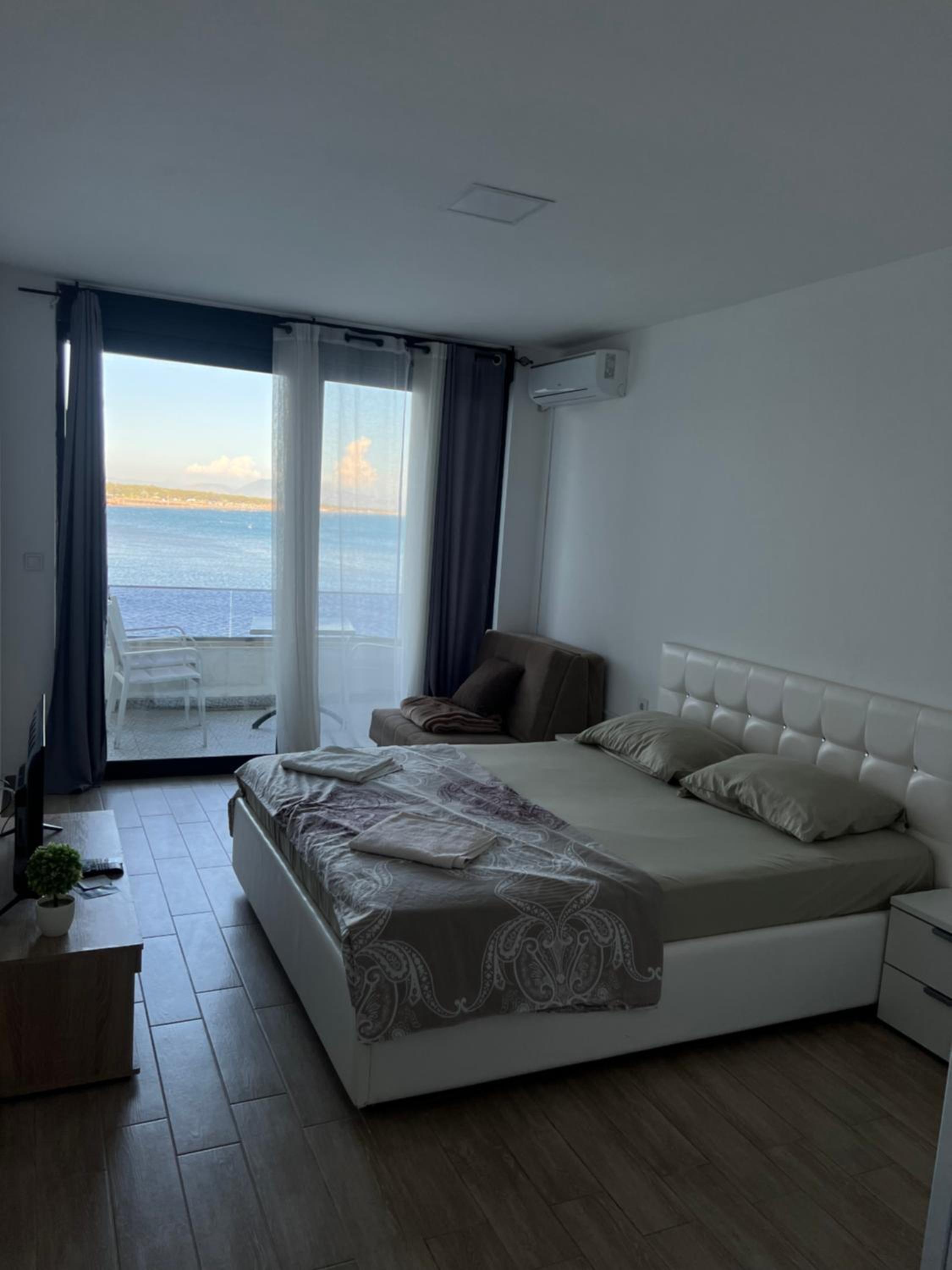 Studio Apartment with Sea View photo 1