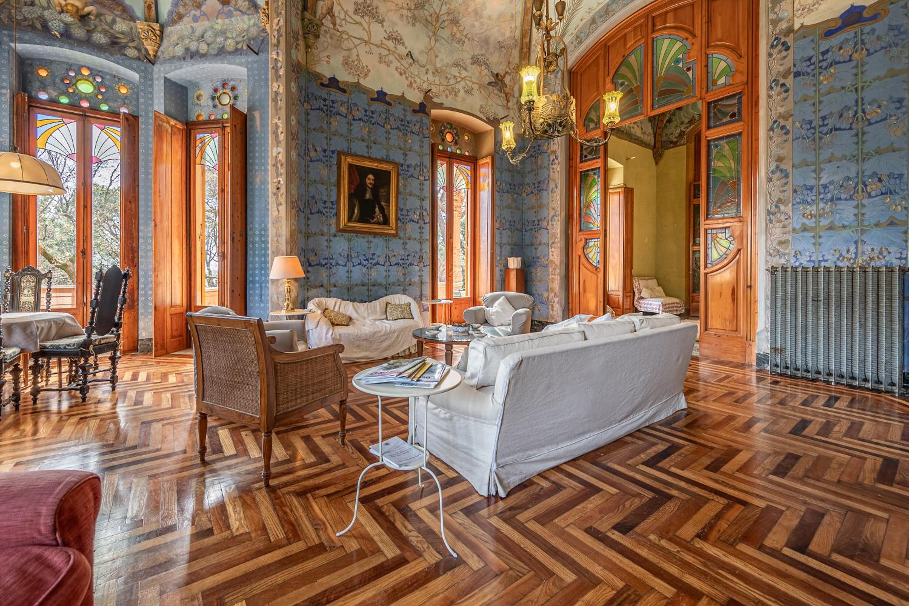 Four-Bedroom Deluxe Apartment