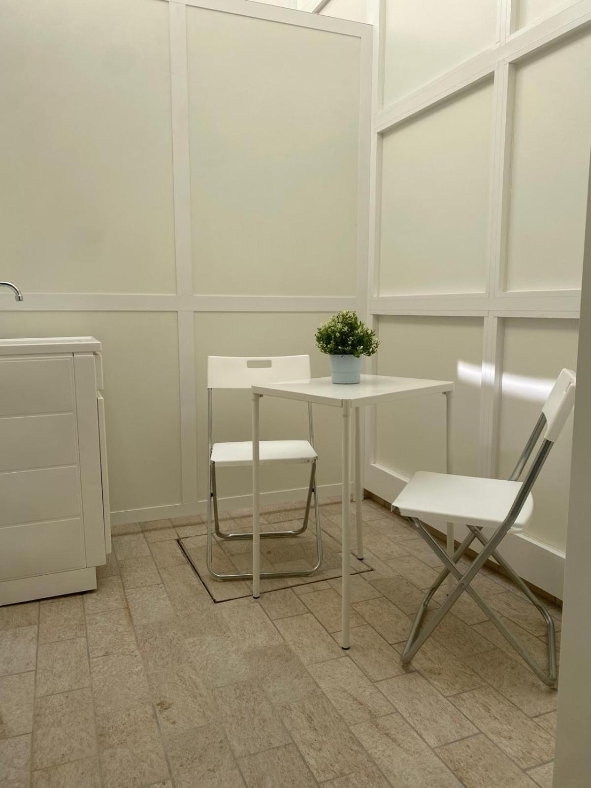 One-Bedroom House photo 2