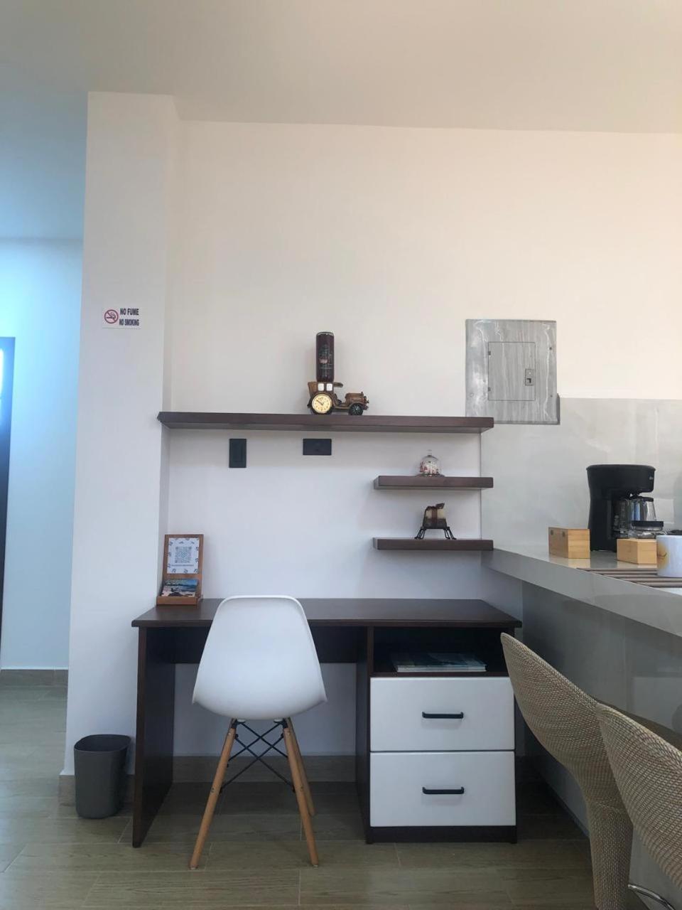 One-Bedroom Apartment photo 3